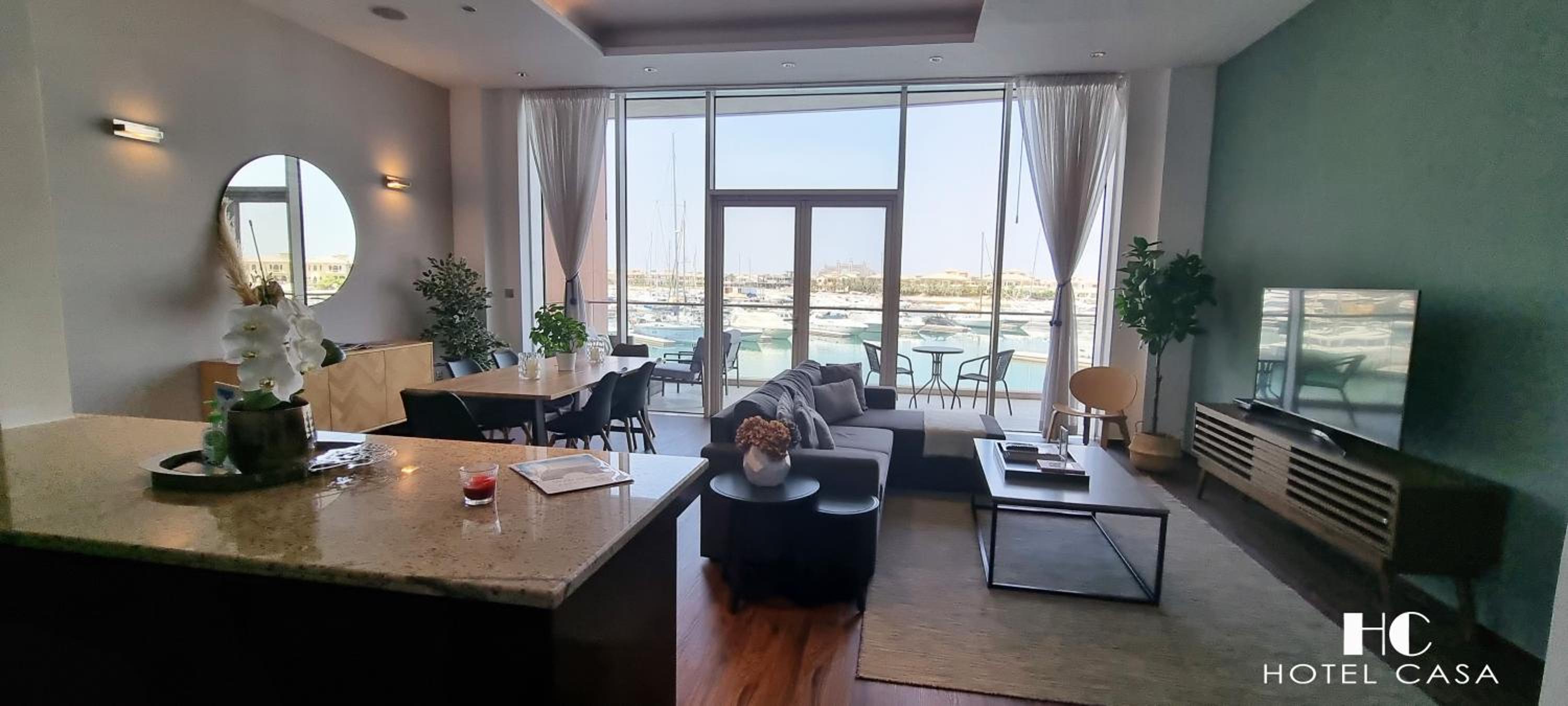 Palm Jumeirah 1BR luxurious & gorgeous view