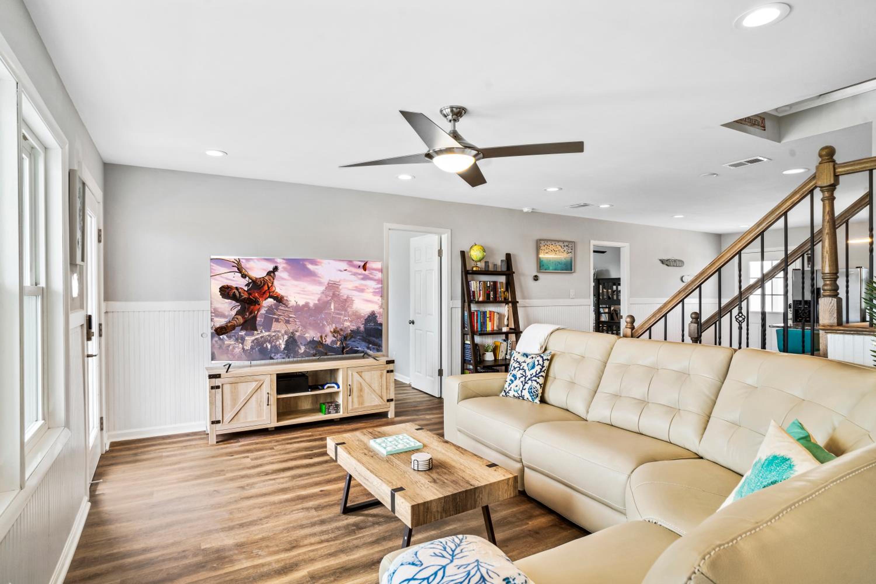 Ocean Daze - Sleeps 22, Direct Oceanfront, Renovated May 2022 view 4