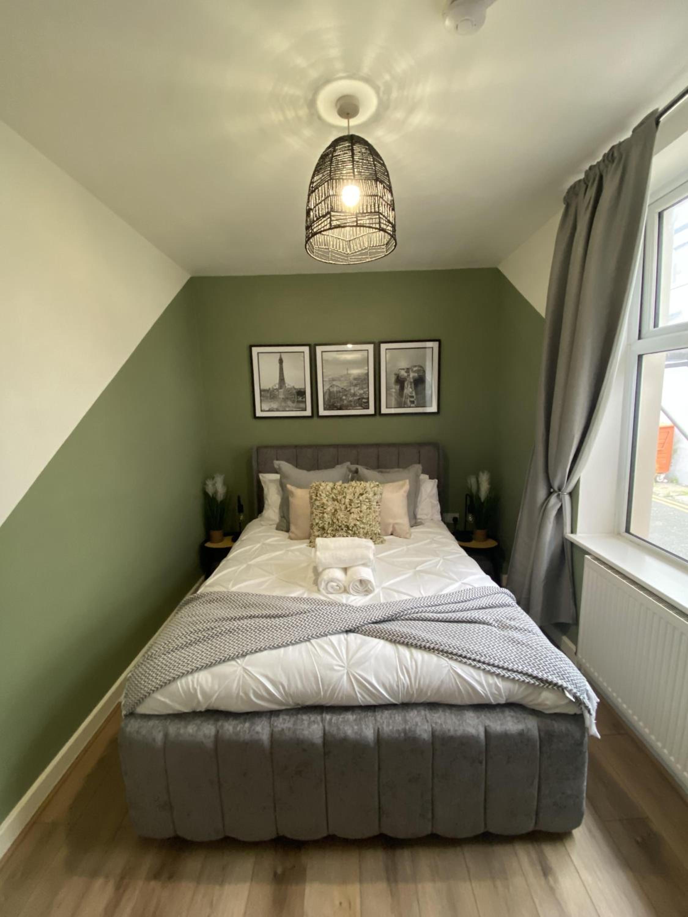 Blackpool Abode - Vance Road Star House view 3