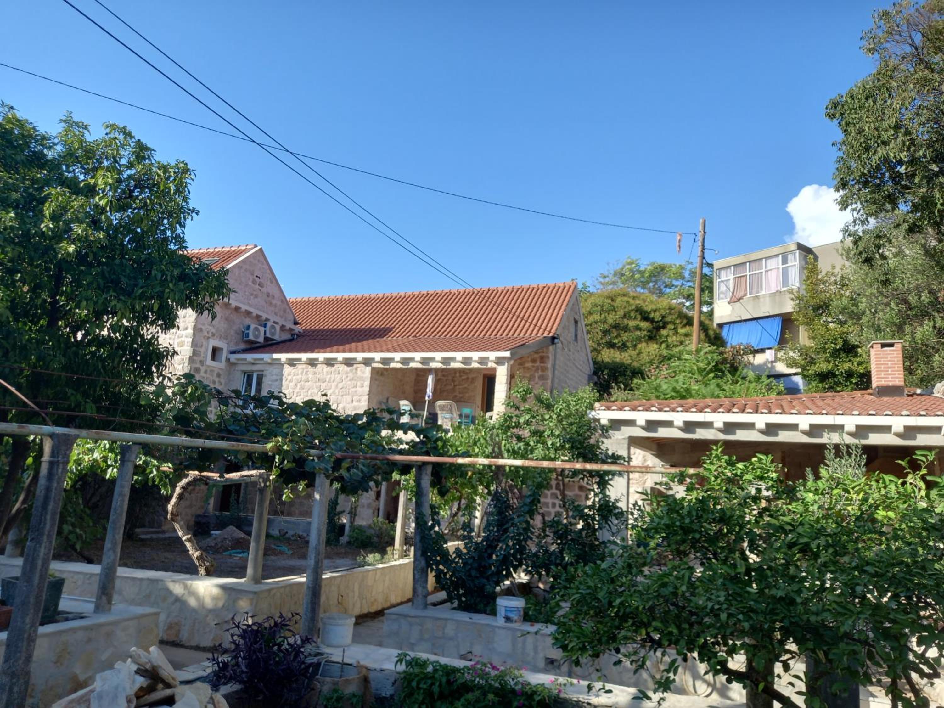Stone oasis Vito