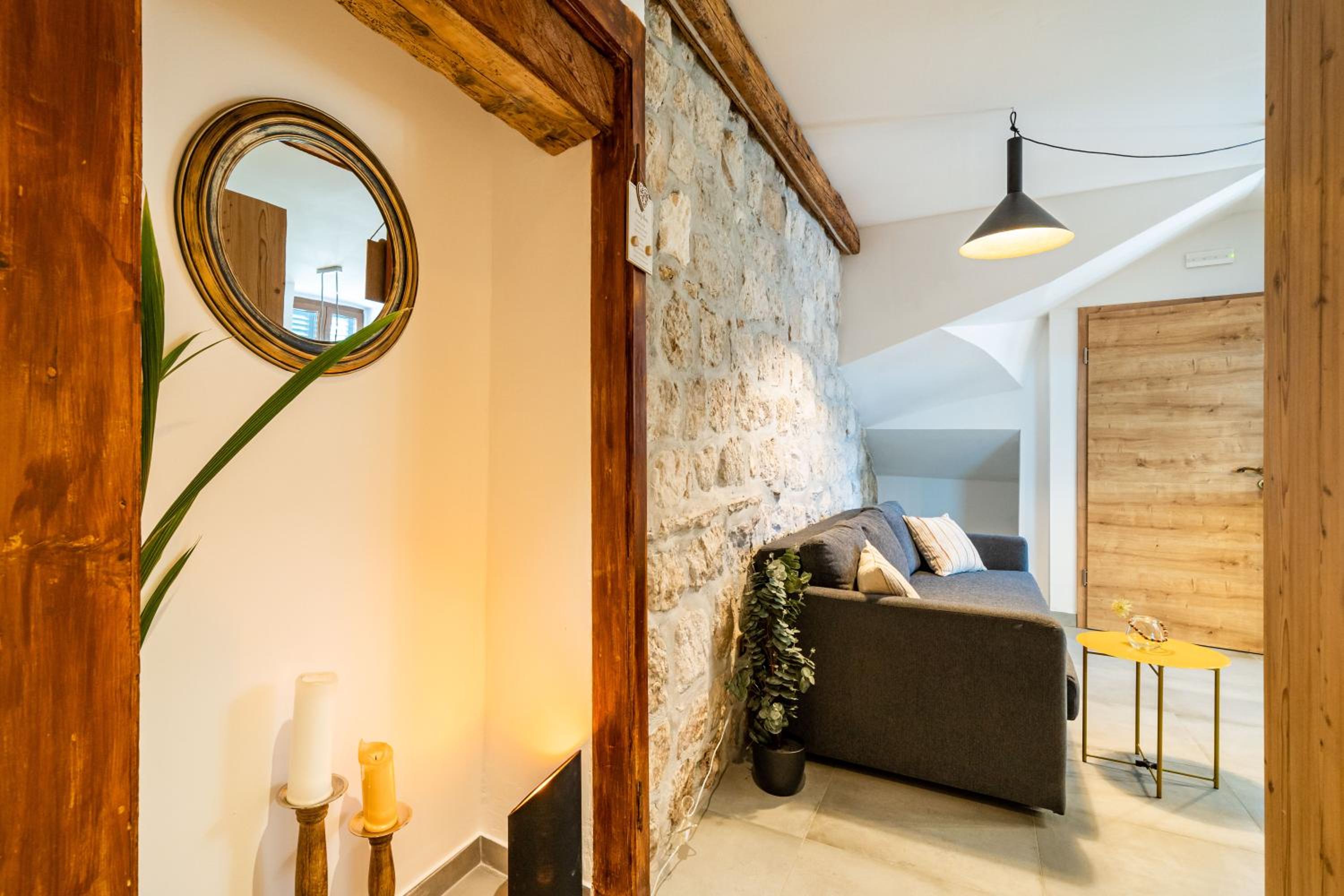 Stone oasis Vito