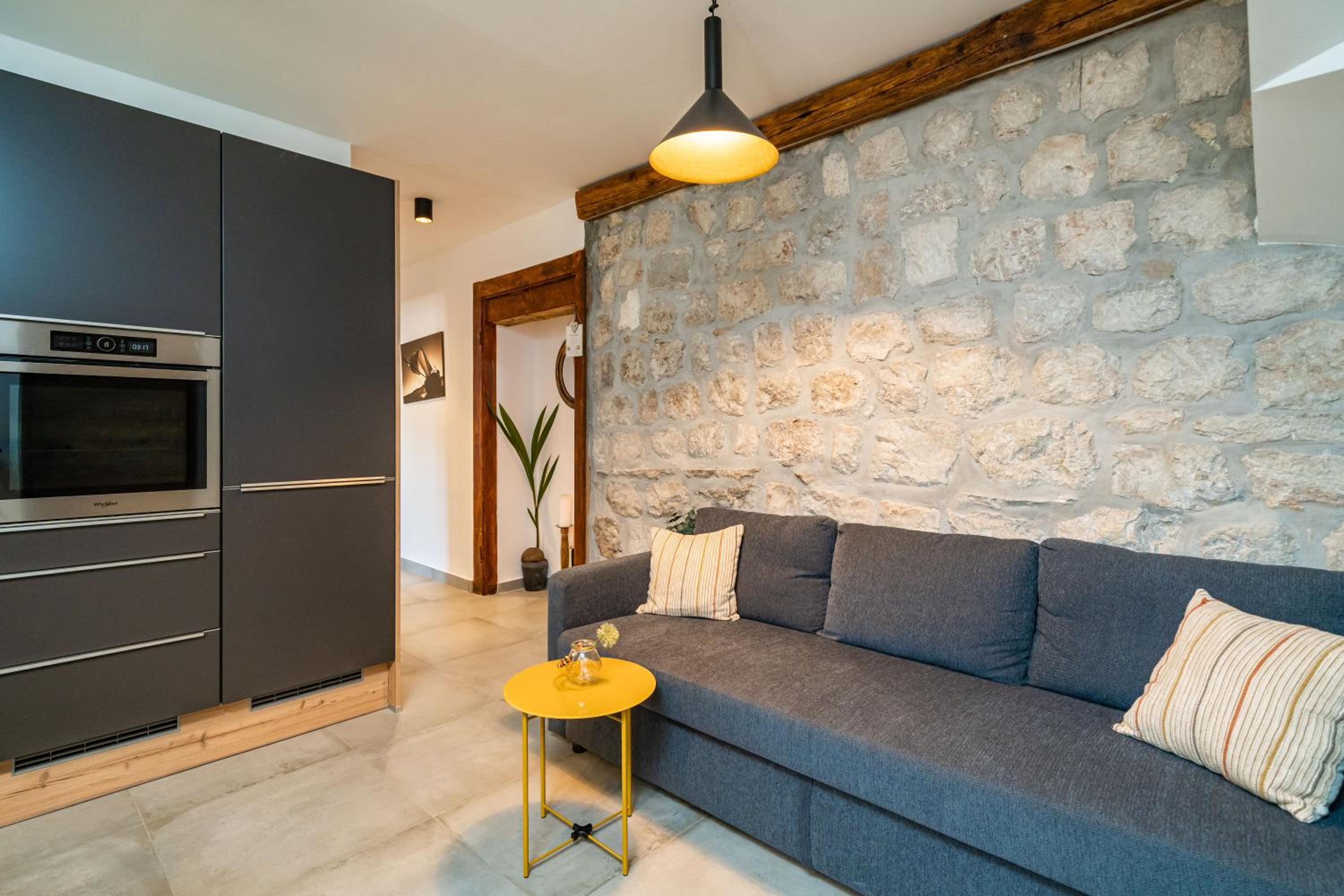 Stone oasis Vito