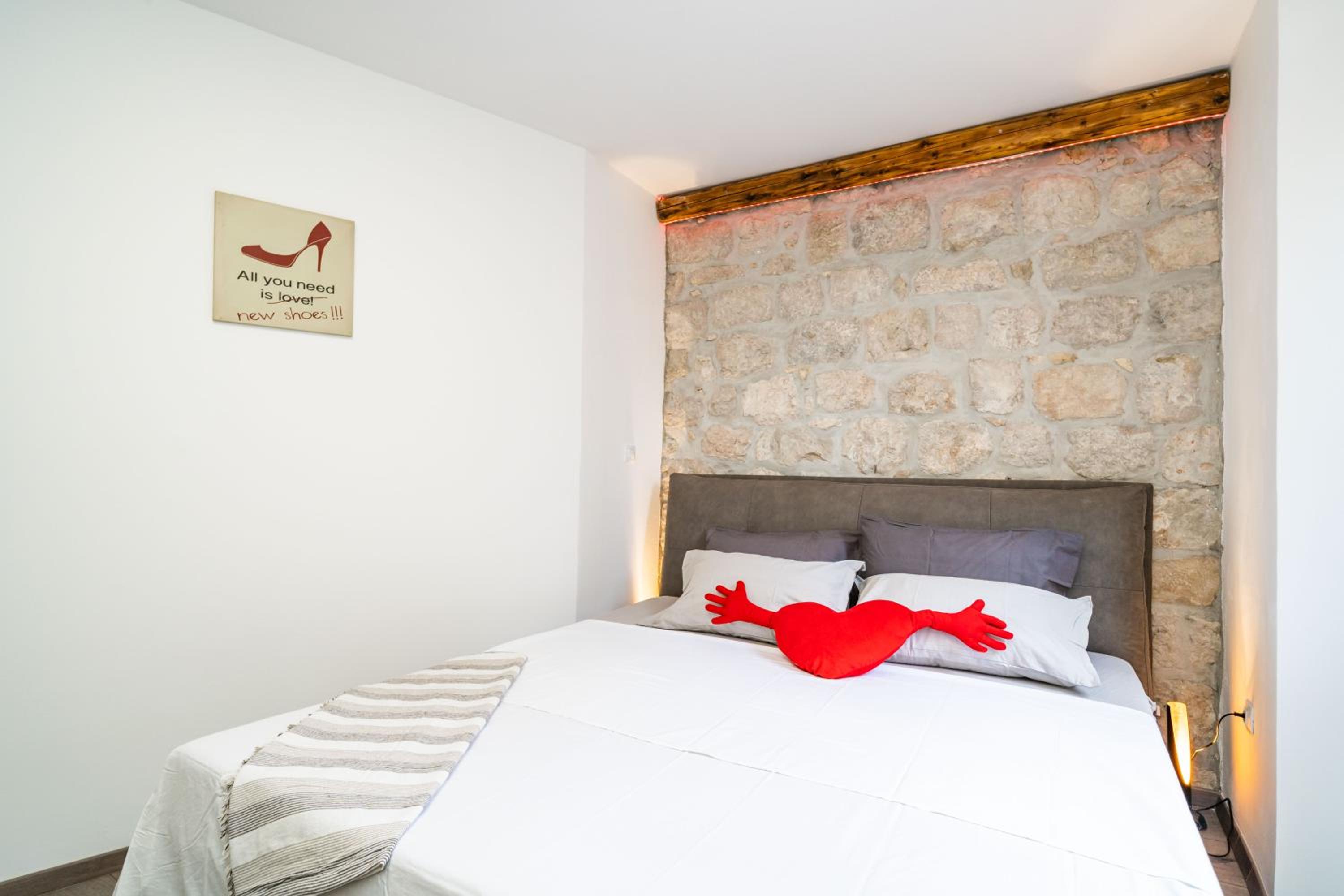 Stone oasis Vito