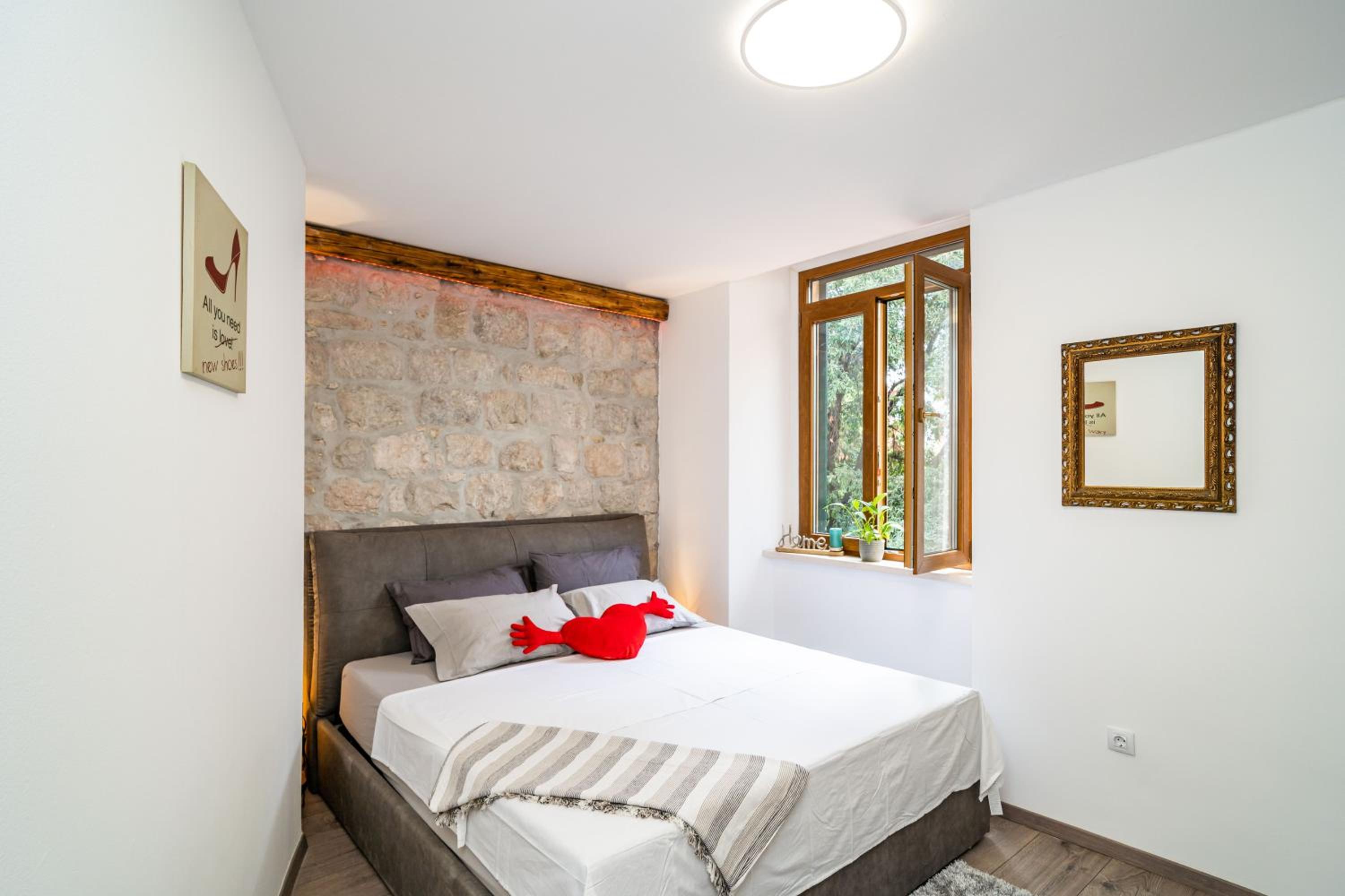 Stone oasis Vito