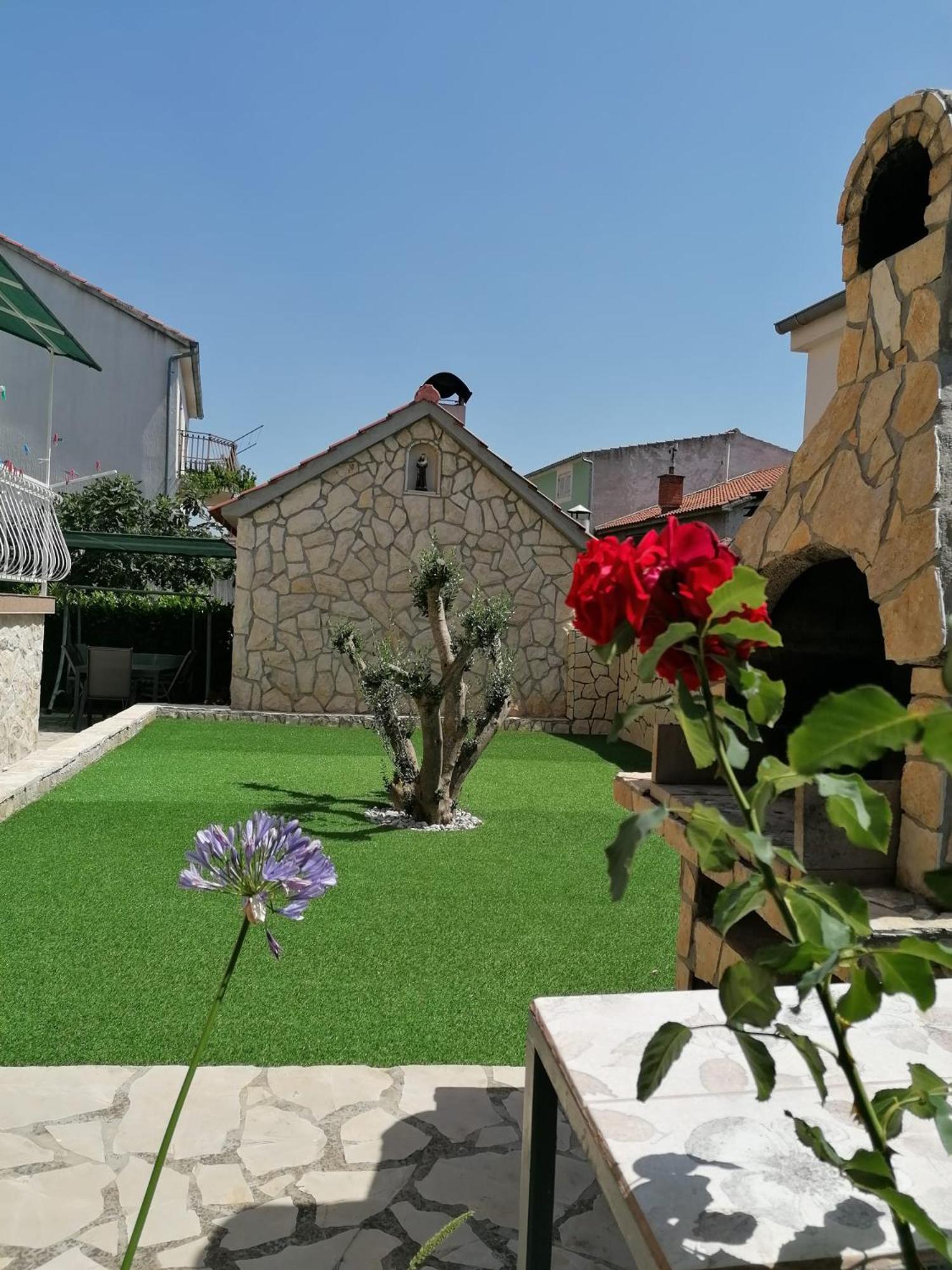 Apartments Šime view 4