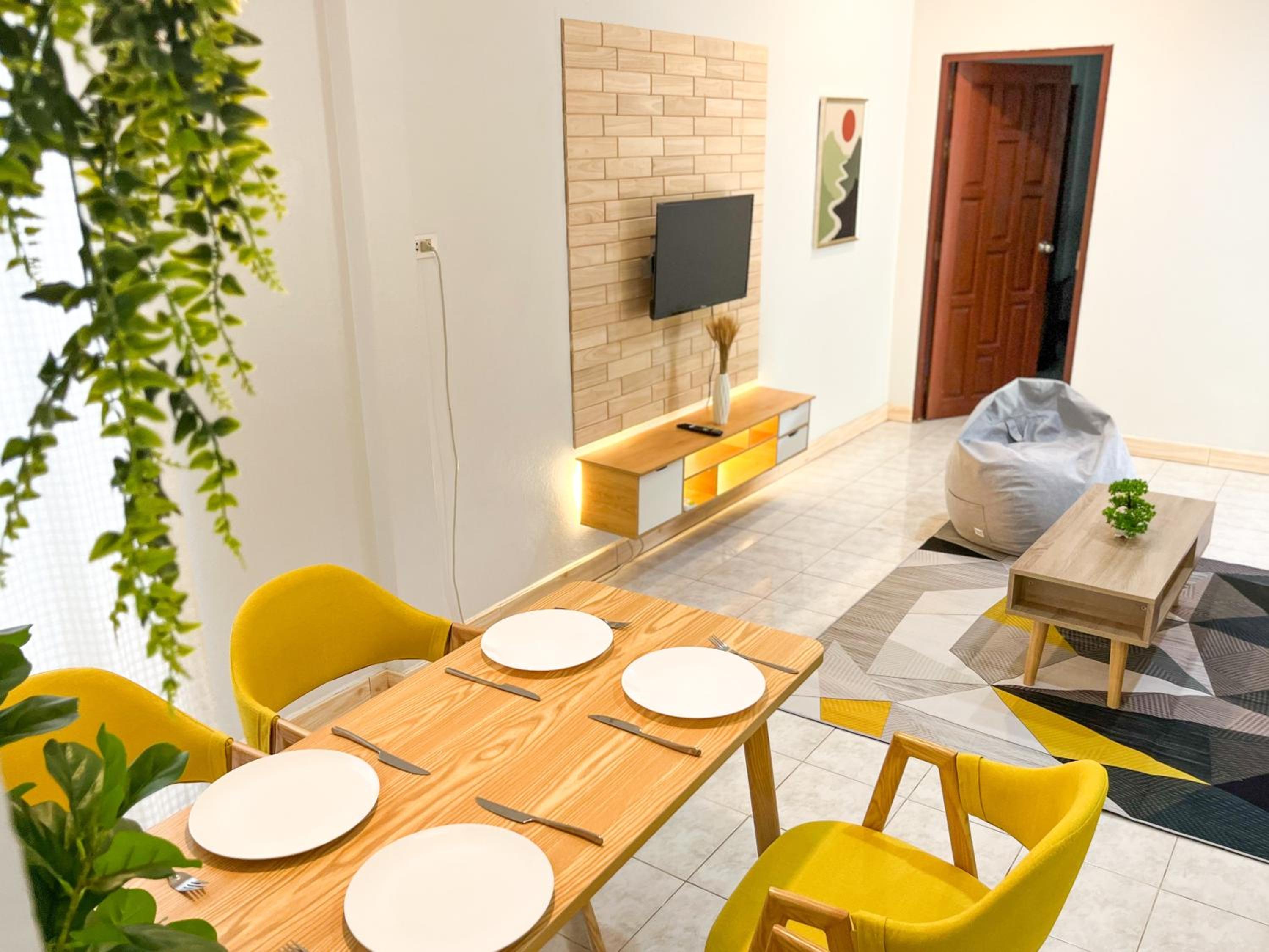 H&Q 1BR Cozy House, Bangtao Beach