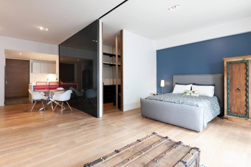 808 Reforma loft close to US embassy 150 Mbps WiFi photo 2
