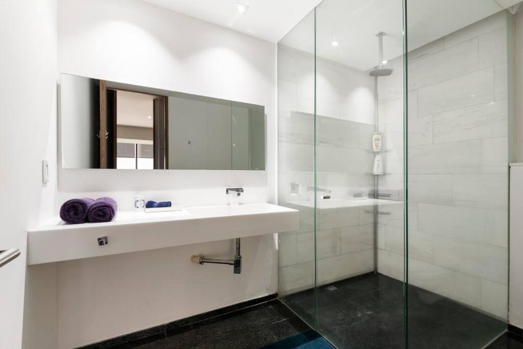 808 Reforma loft close to US embassy 150 Mbps WiFi