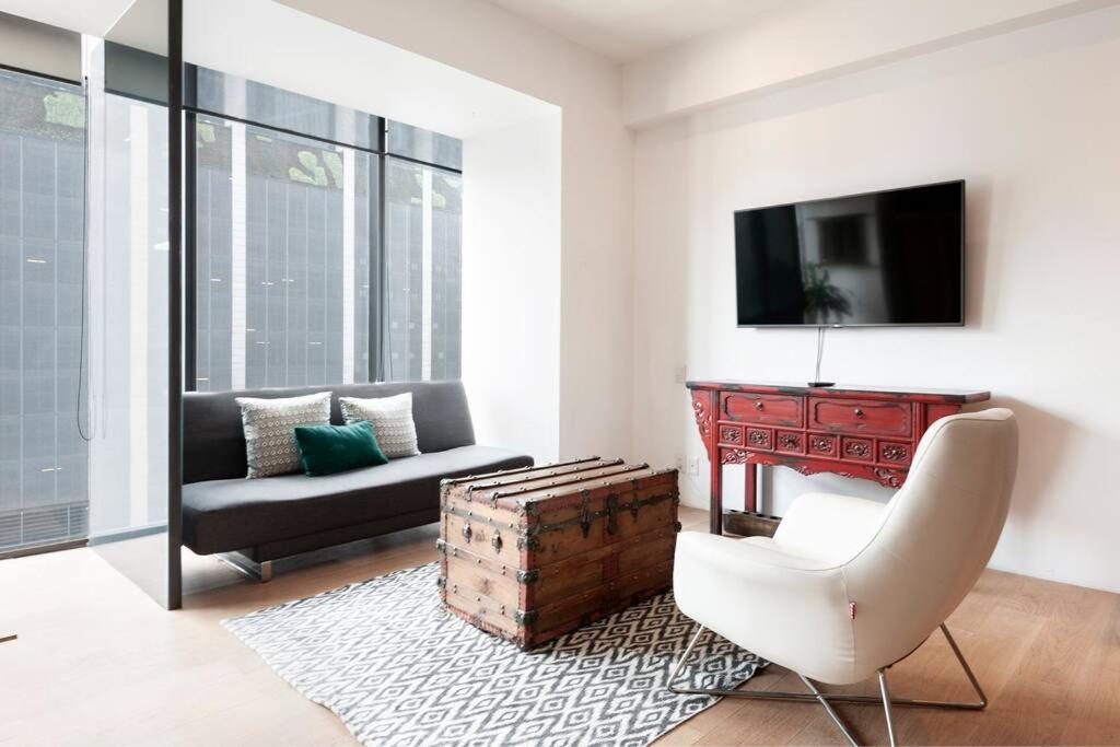808 Reforma loft close to US embassy 150 Mbps WiFi