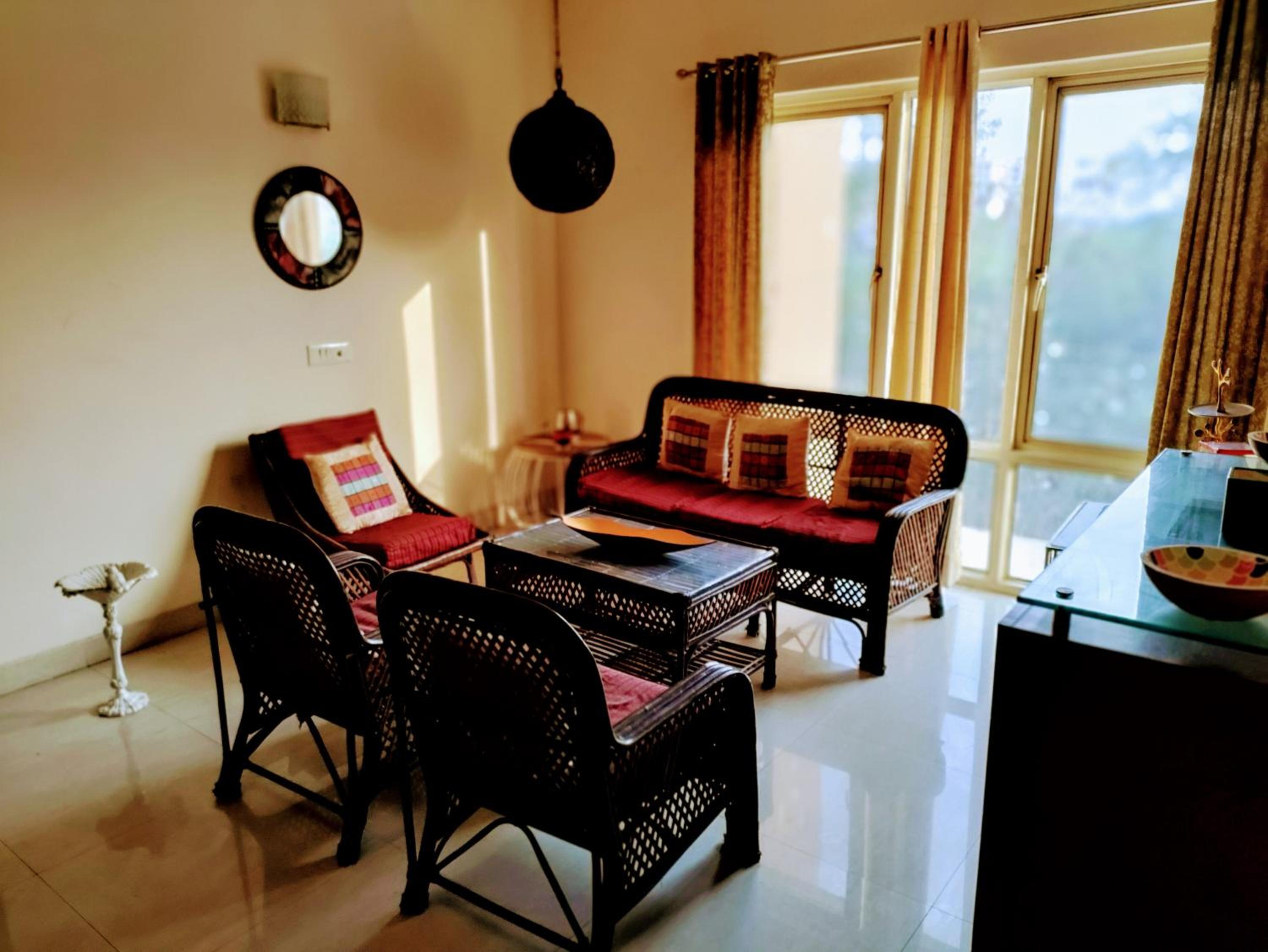 Luxurious Affordable Serviced Apt PariChowk/ExpoMart/Expressway Noida