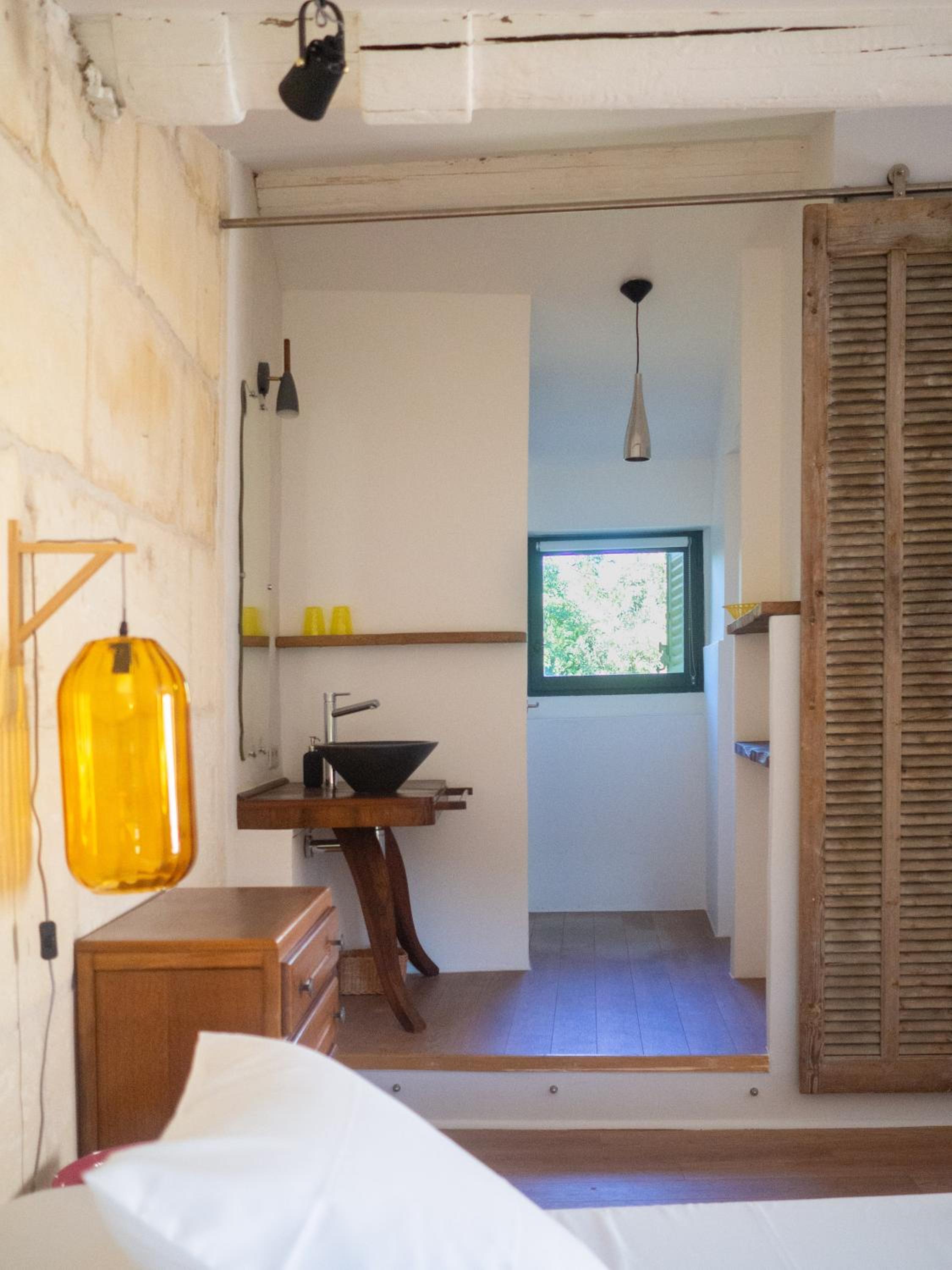 La Madeleine Arles 18