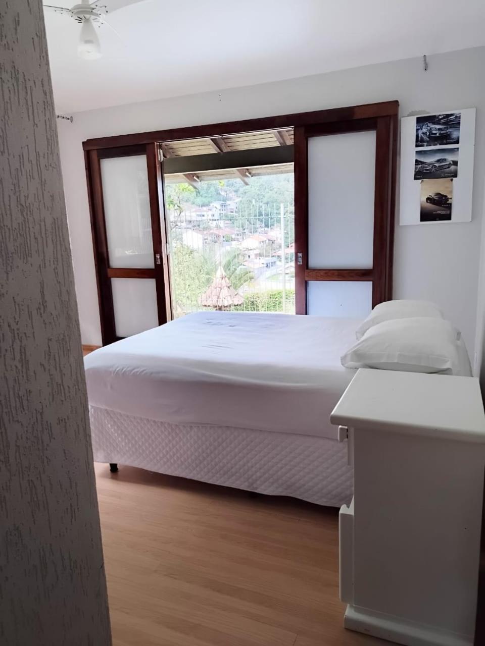 Le Loup Residência para Hospedagem Suítes 3 view 4