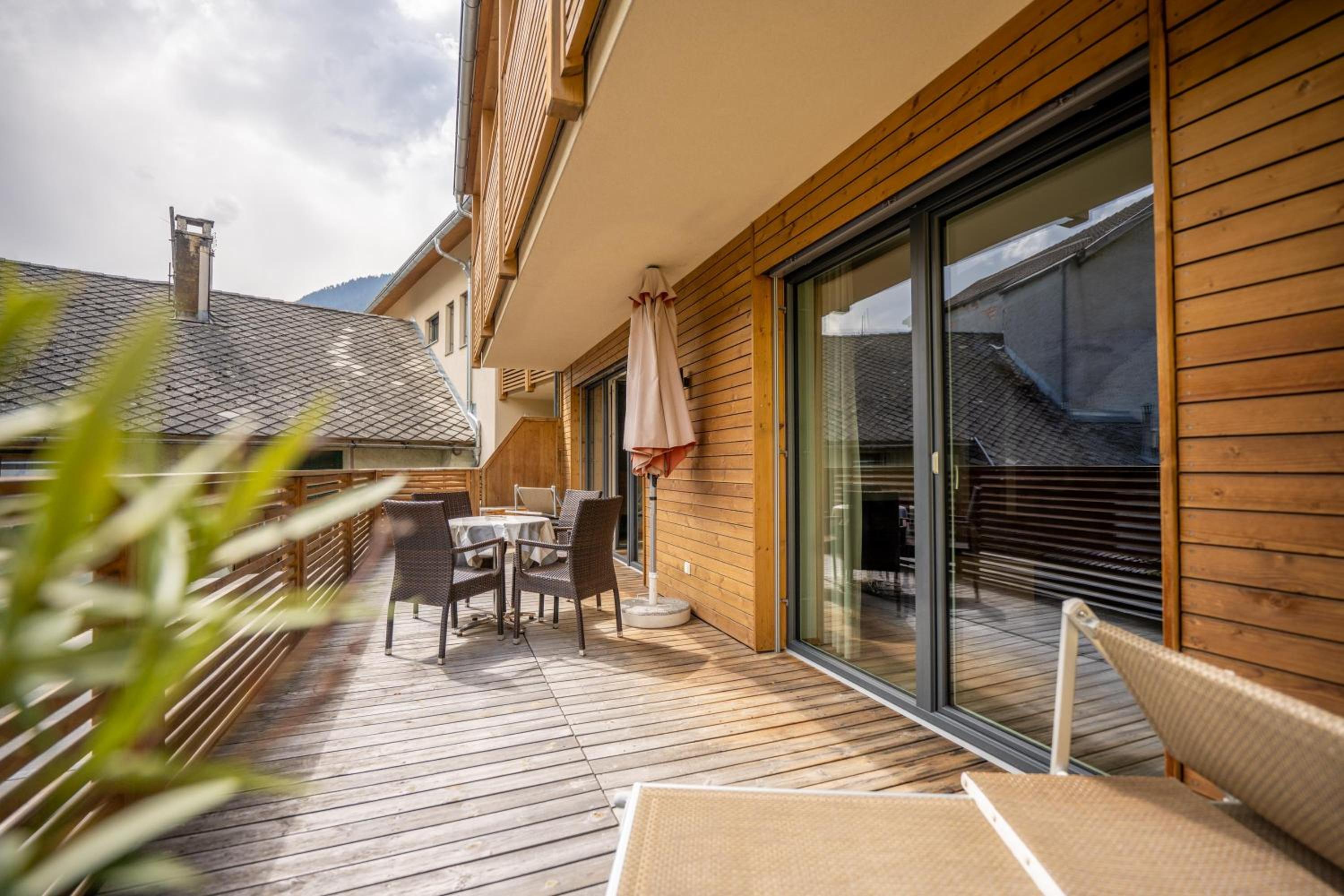 Balcony & Terrace
