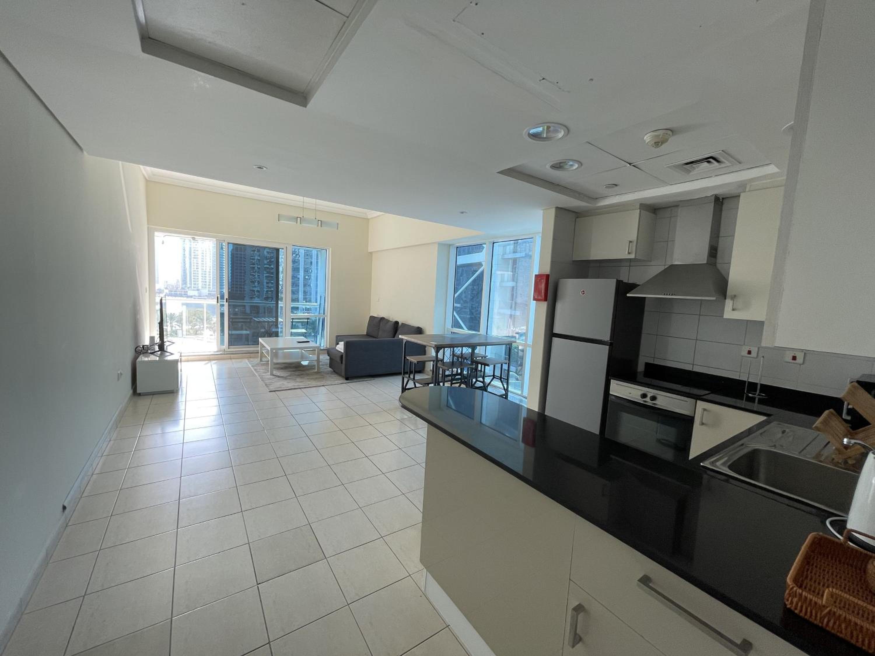 Spacious 1 Bedroom Apartment in JLT
