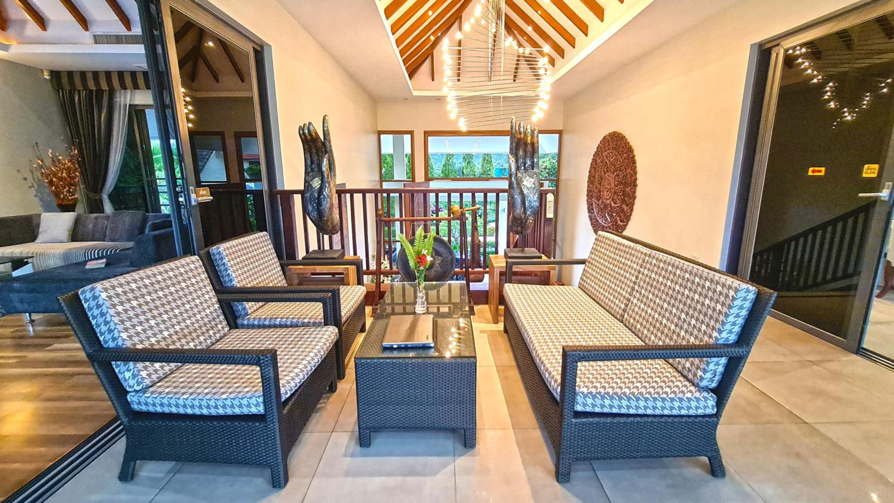 Icandi Hideaway