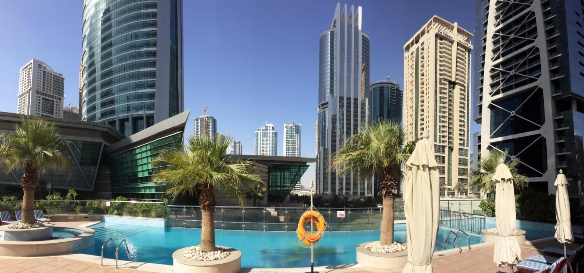 Modern Lake View 1 Bedroom Apt in JLT