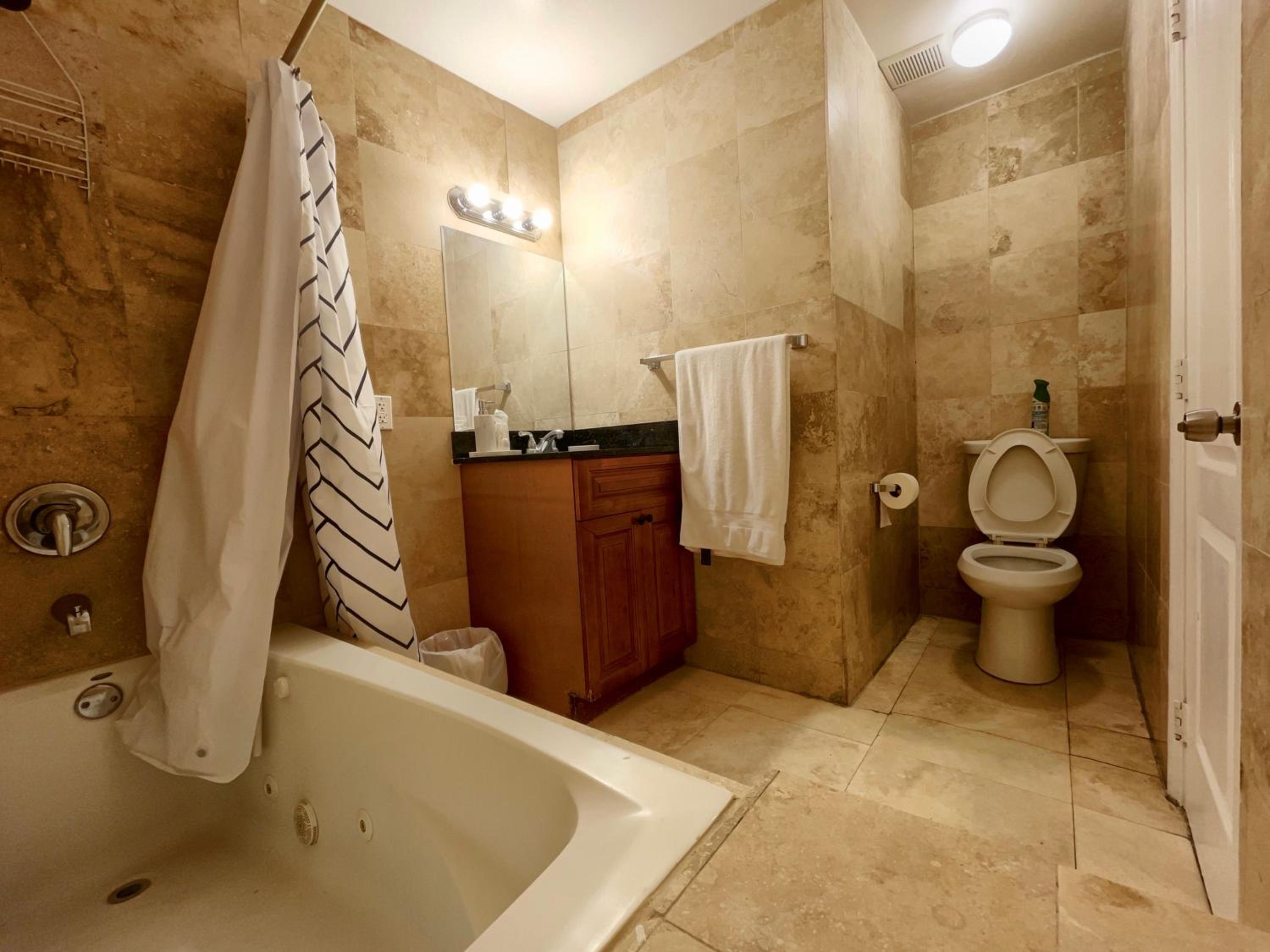 Marlins Park Suites - Apartment 1 - Calle Ocho Suite