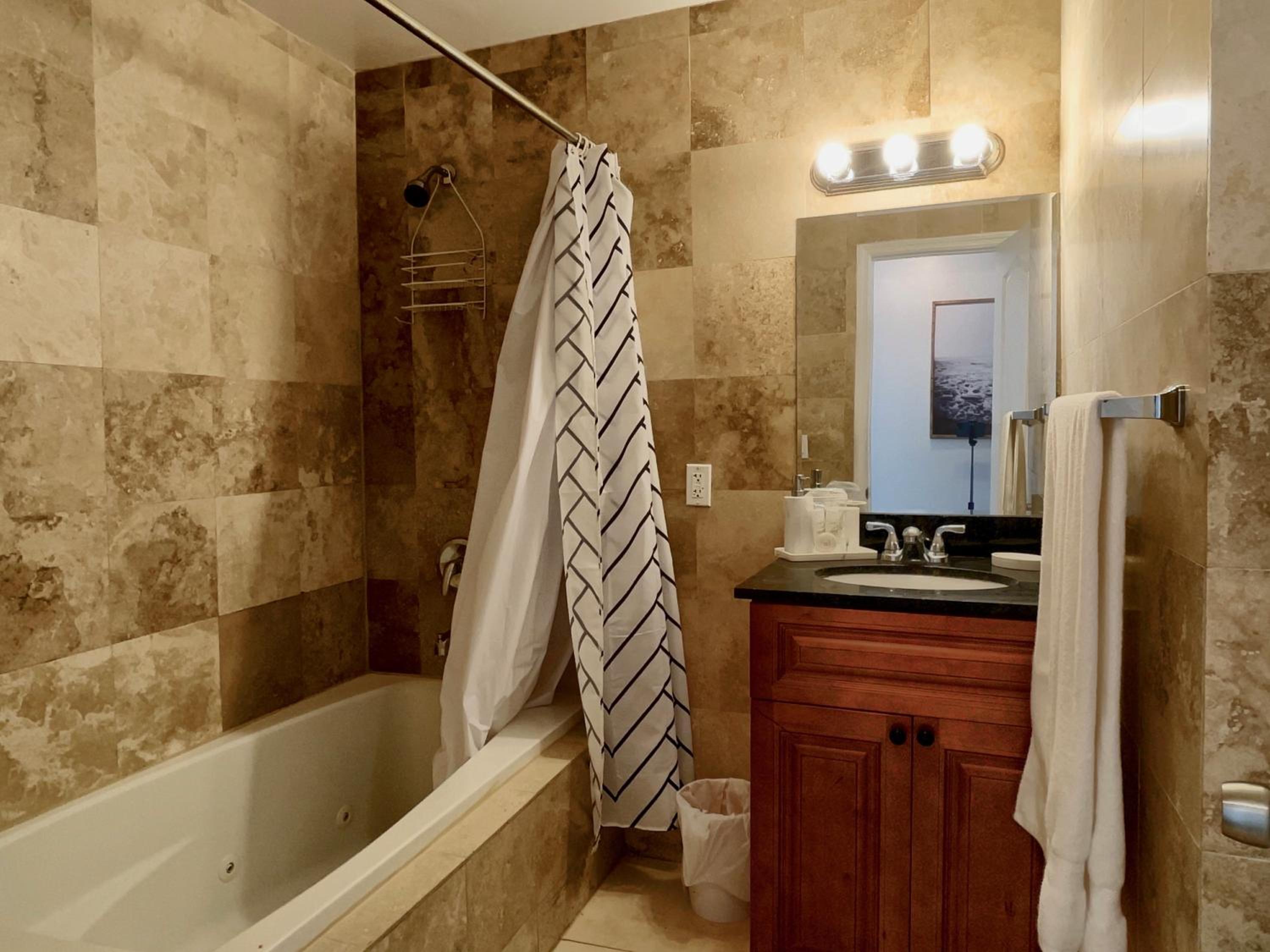 Marlins Park Suites - Apartment 1 - Calle Ocho Suite