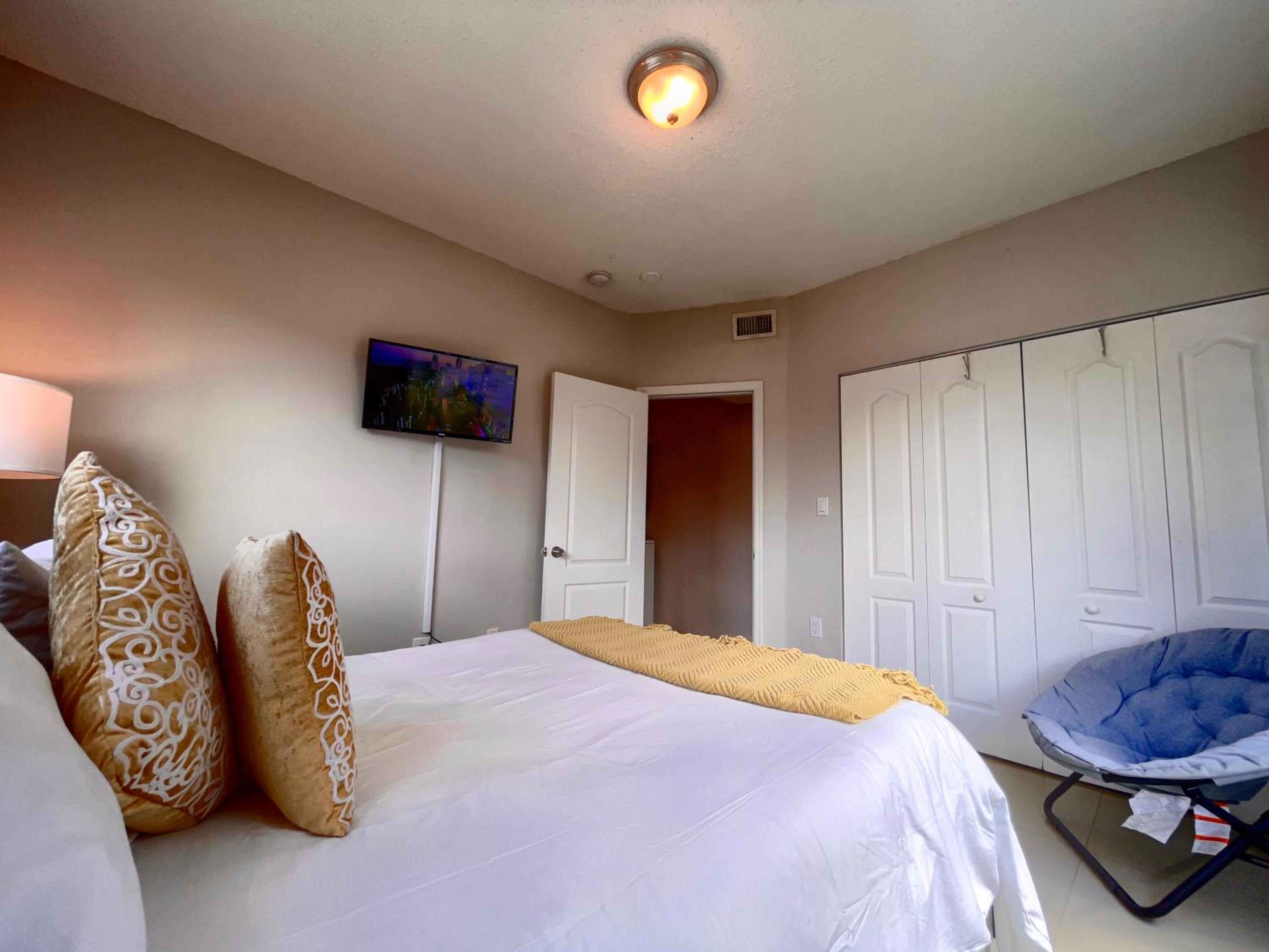 Marlins Park Suites - Apartment 1 - Calle Ocho Suite