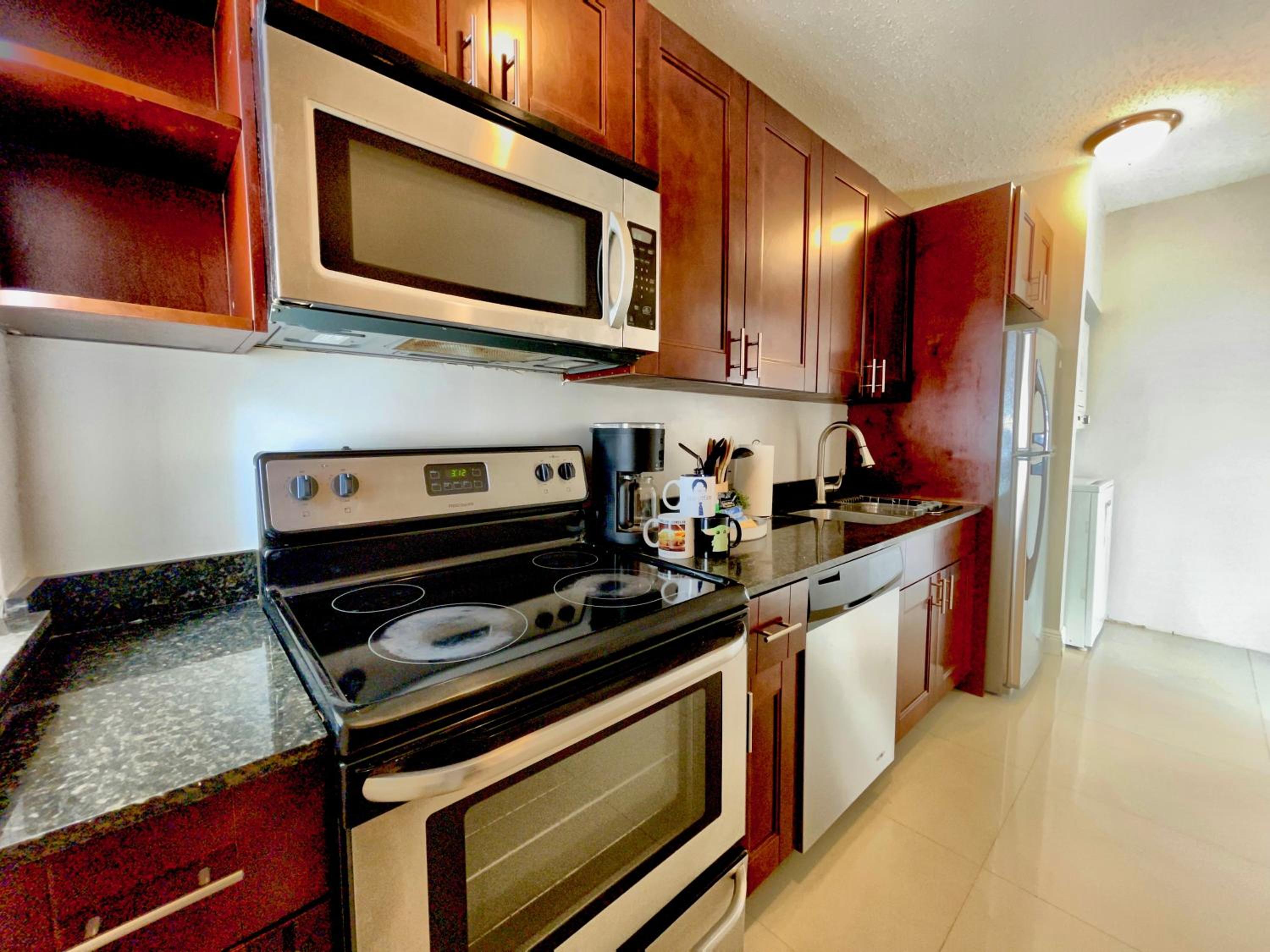 Marlins Park Suites - Apartment 1 - Calle Ocho Suite
