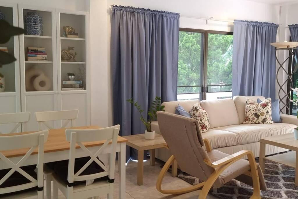 Lovely 2-Bedroom Condo with Pool view 3