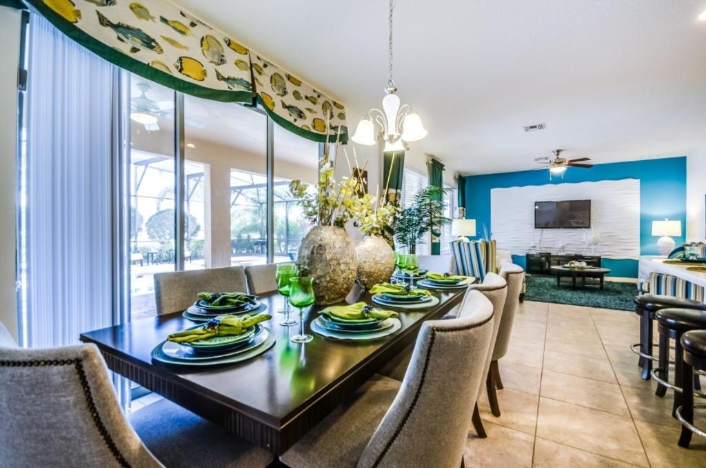 1214YC Stunning Showcase 7 Bed 6 Bath Property villa