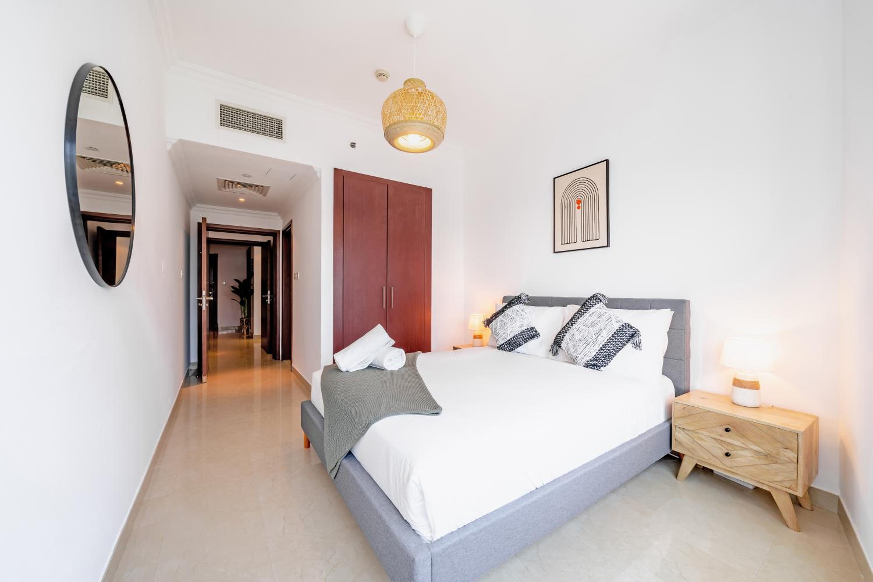 Spacious 3BR with 180˚ Dubai Marina Views