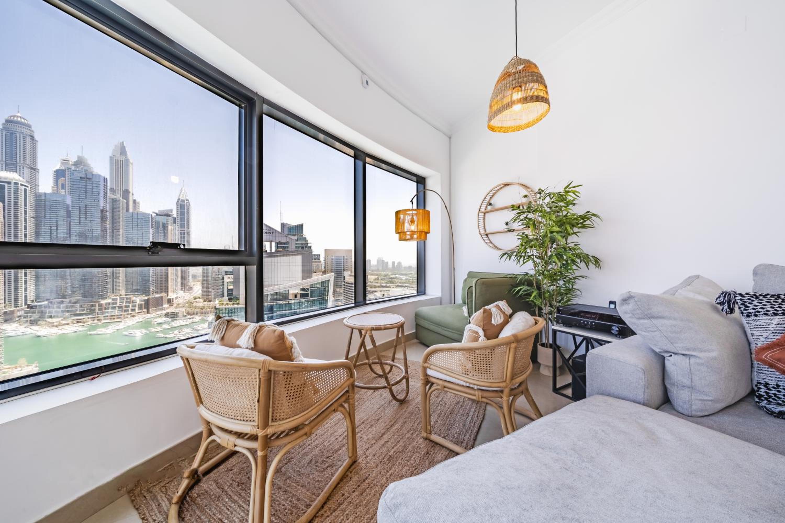 Spacious 3BR with 180˚ Dubai Marina Views