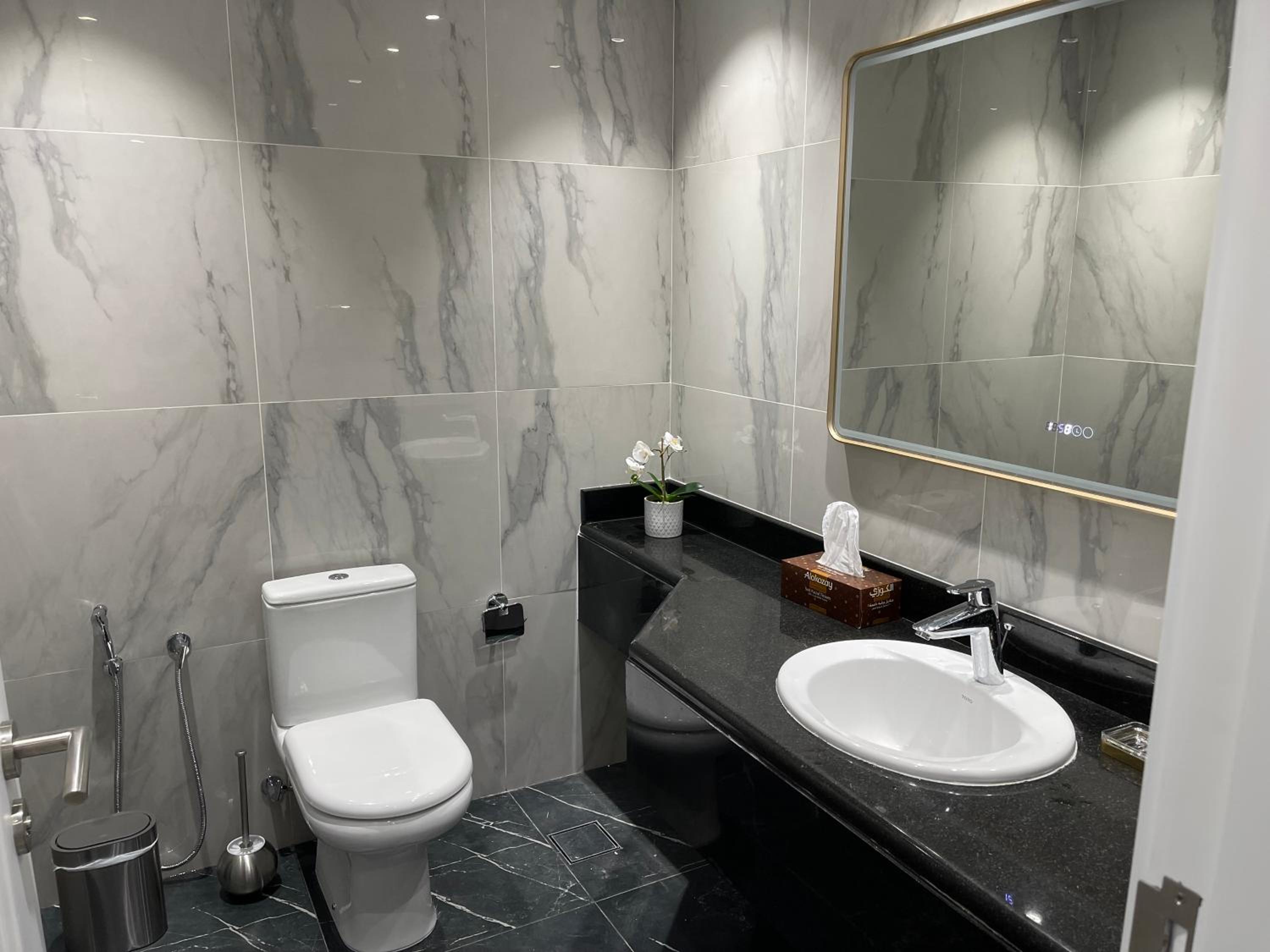 Birchfort - Newly renovated unique 1 bedroom apartment