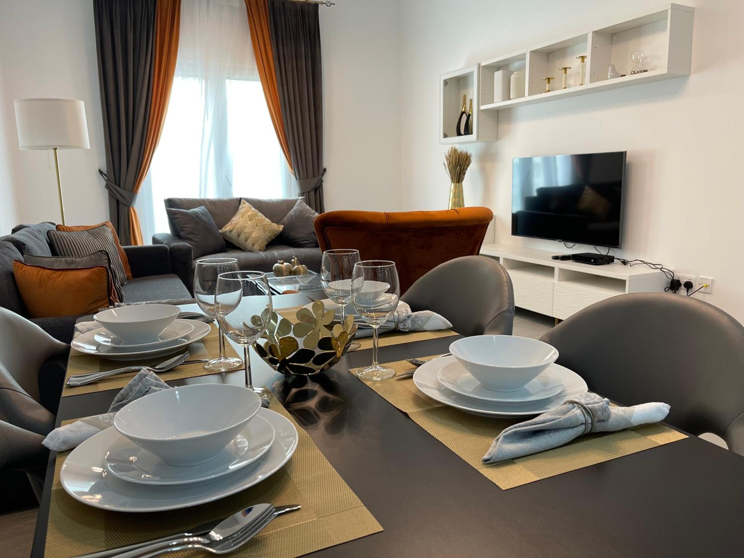 Birchfort - Newly renovated unique 1 bedroom apartment