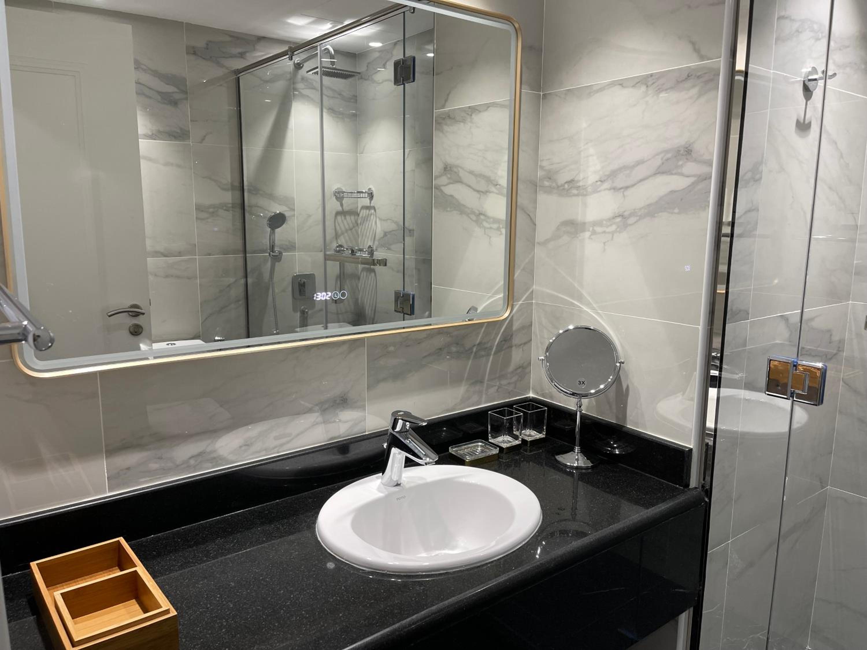 Birchfort - Newly renovated unique 1 bedroom apartment
