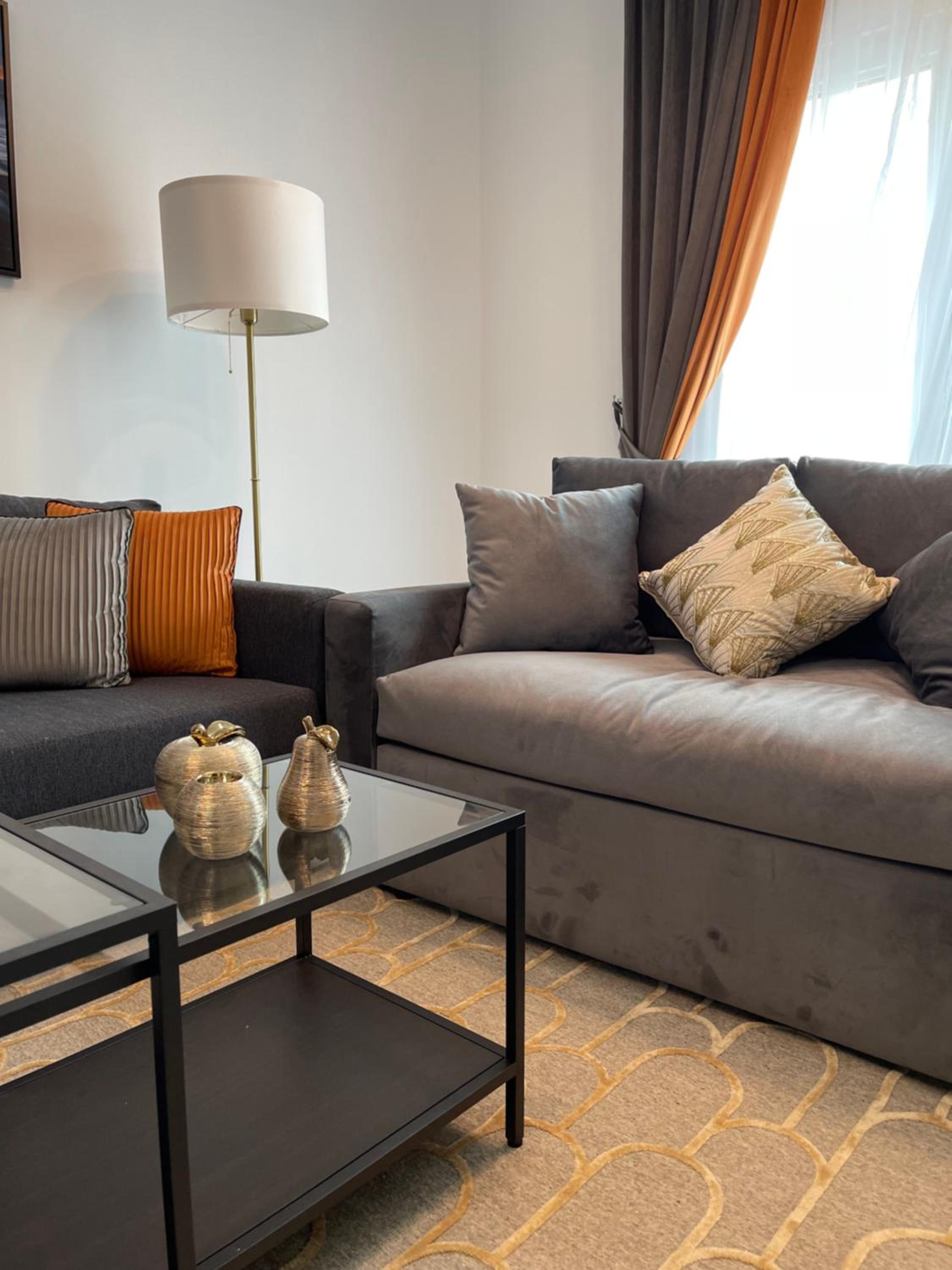 Birchfort - Newly renovated unique 1 bedroom apartment