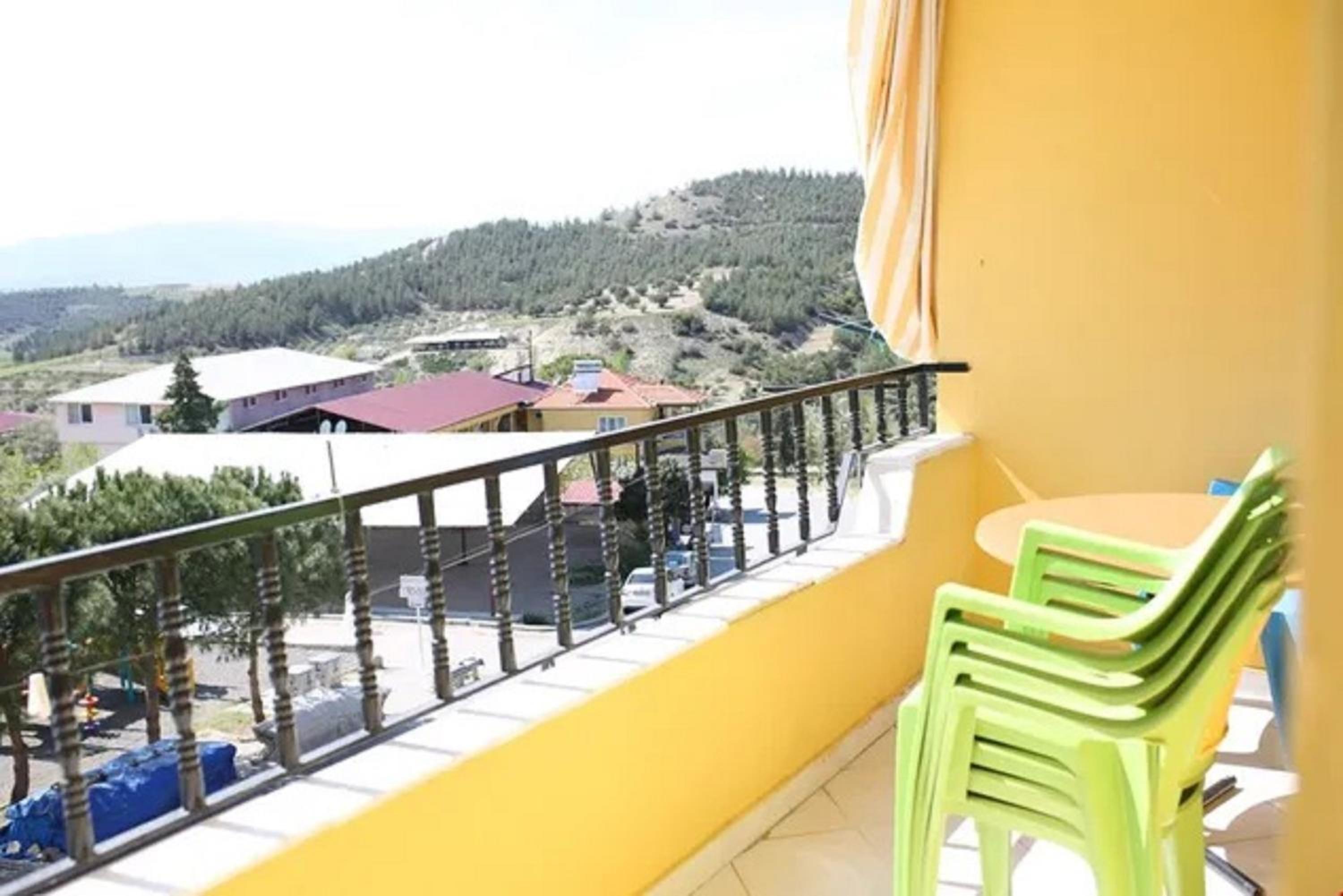 Balcony & Terrace