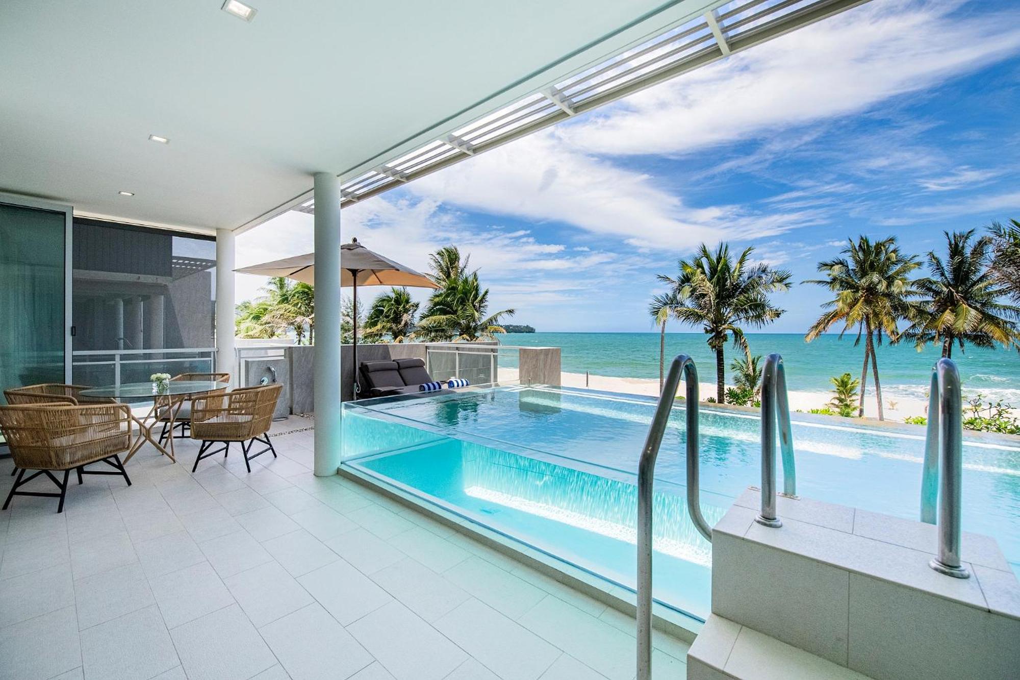 Beachfront Residences - Stunning Sea View