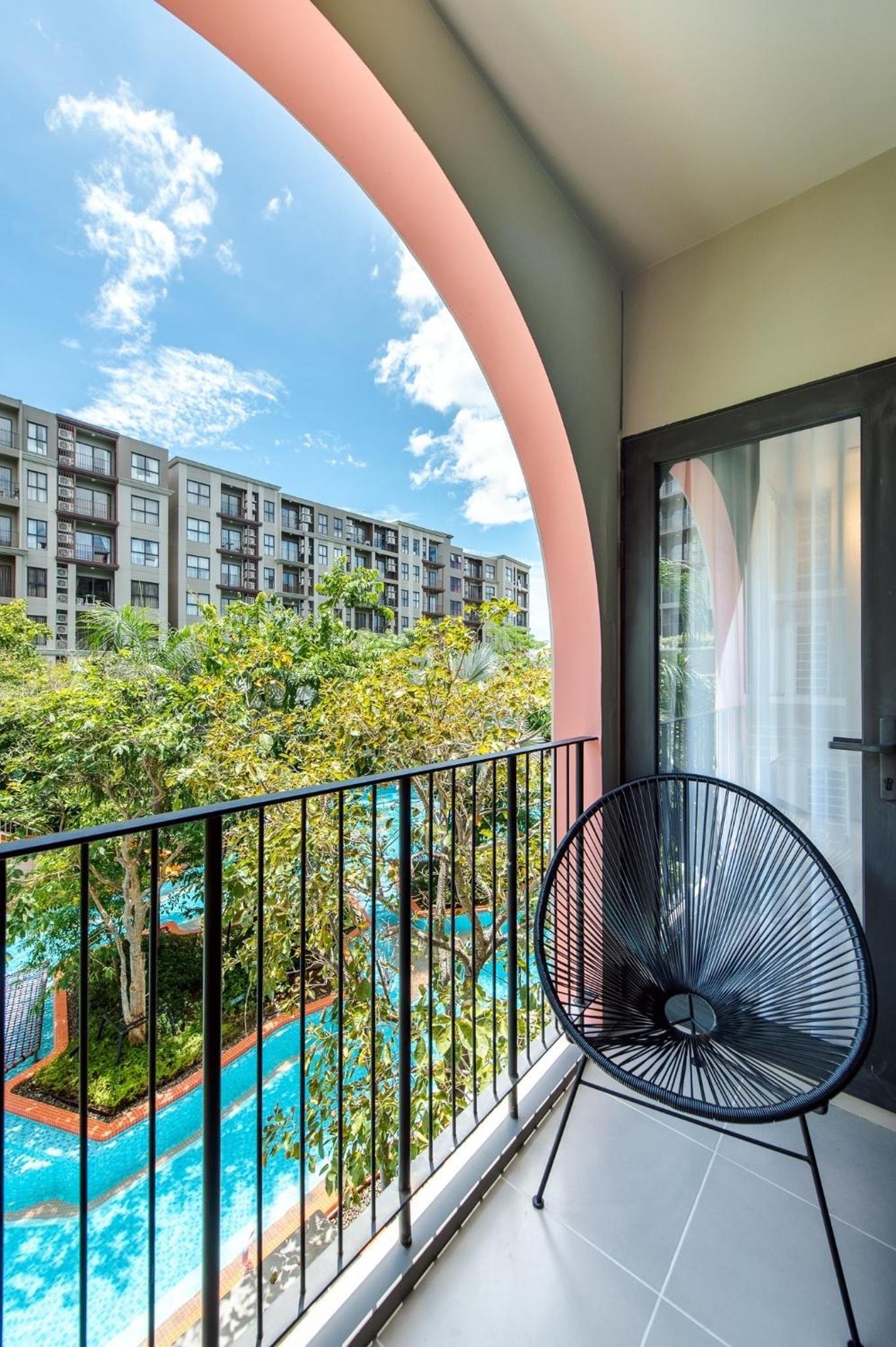 2BR Designer's Villa at La Habana Huahin