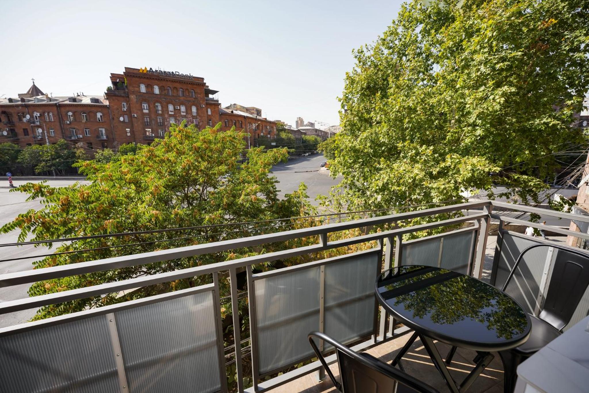 Perfect 2-BDR apt w/Balcony City Centre, MyStreet company
