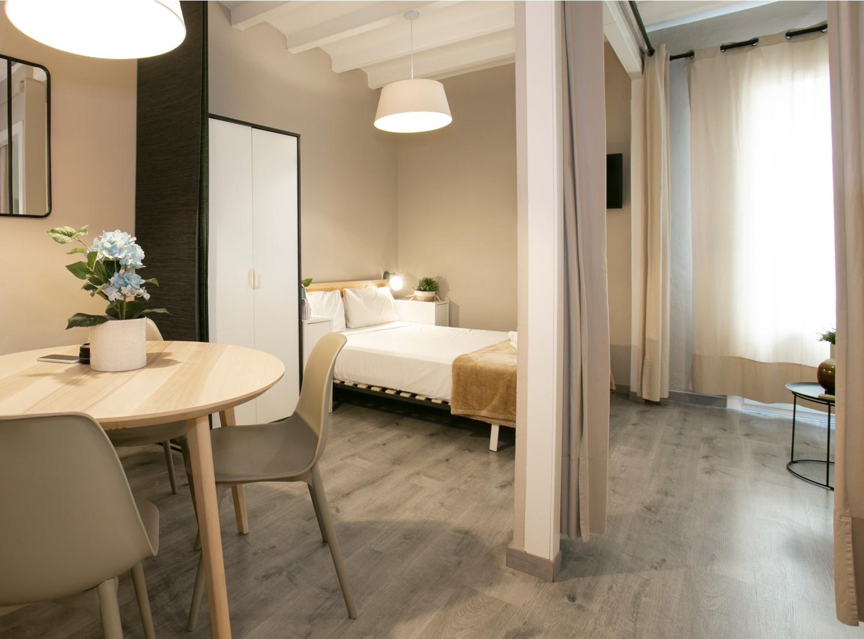Suite Place Barcelona Diputació