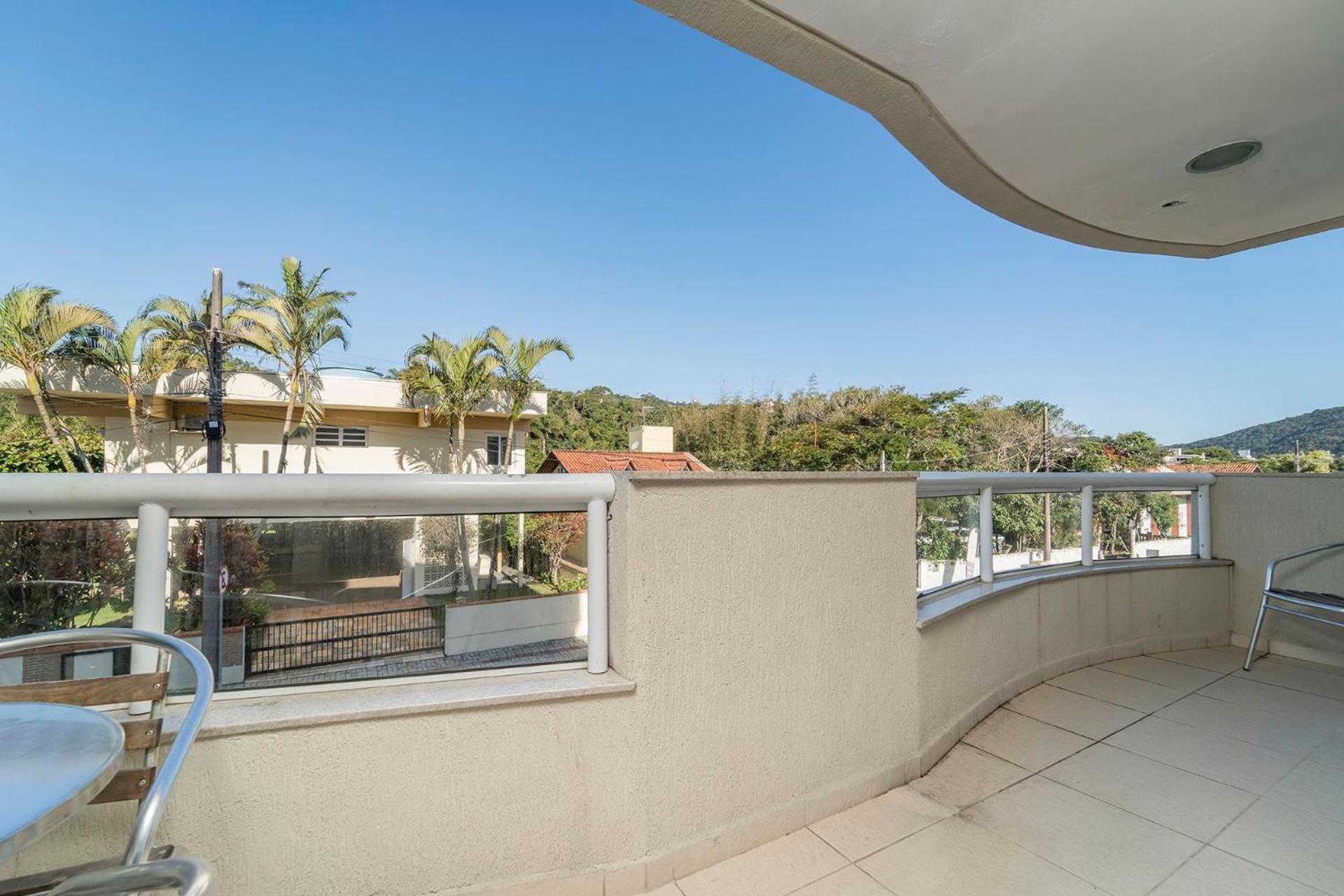 Aluguel Apartamento 2 quartos 50m do Mar Bombas SC