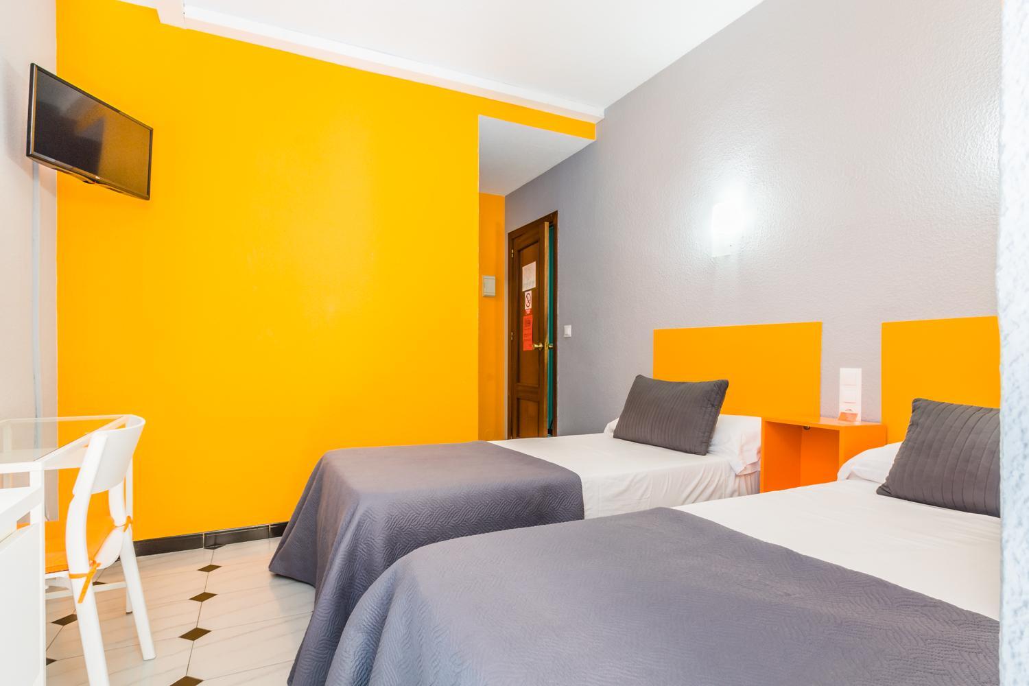 Hostal Tropical