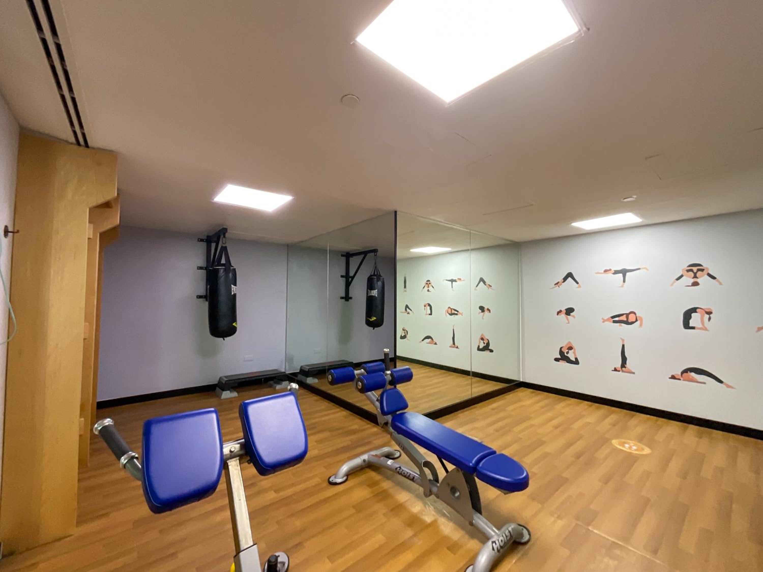 HiGuests - Modern Apt in Dubai Marina With Pool and Gym