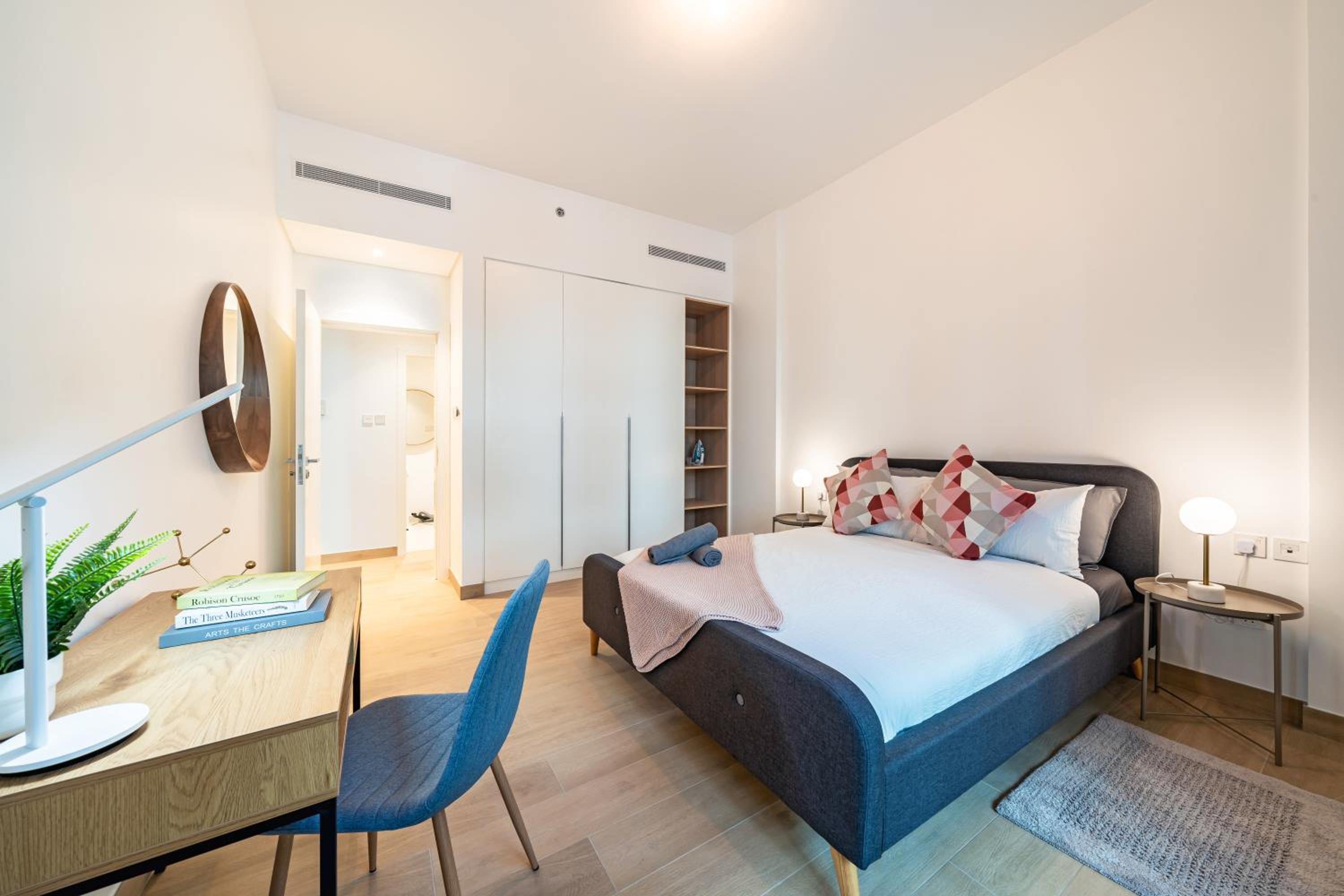 Bustling Beach Hotspot - Stylish Interior - La Mer