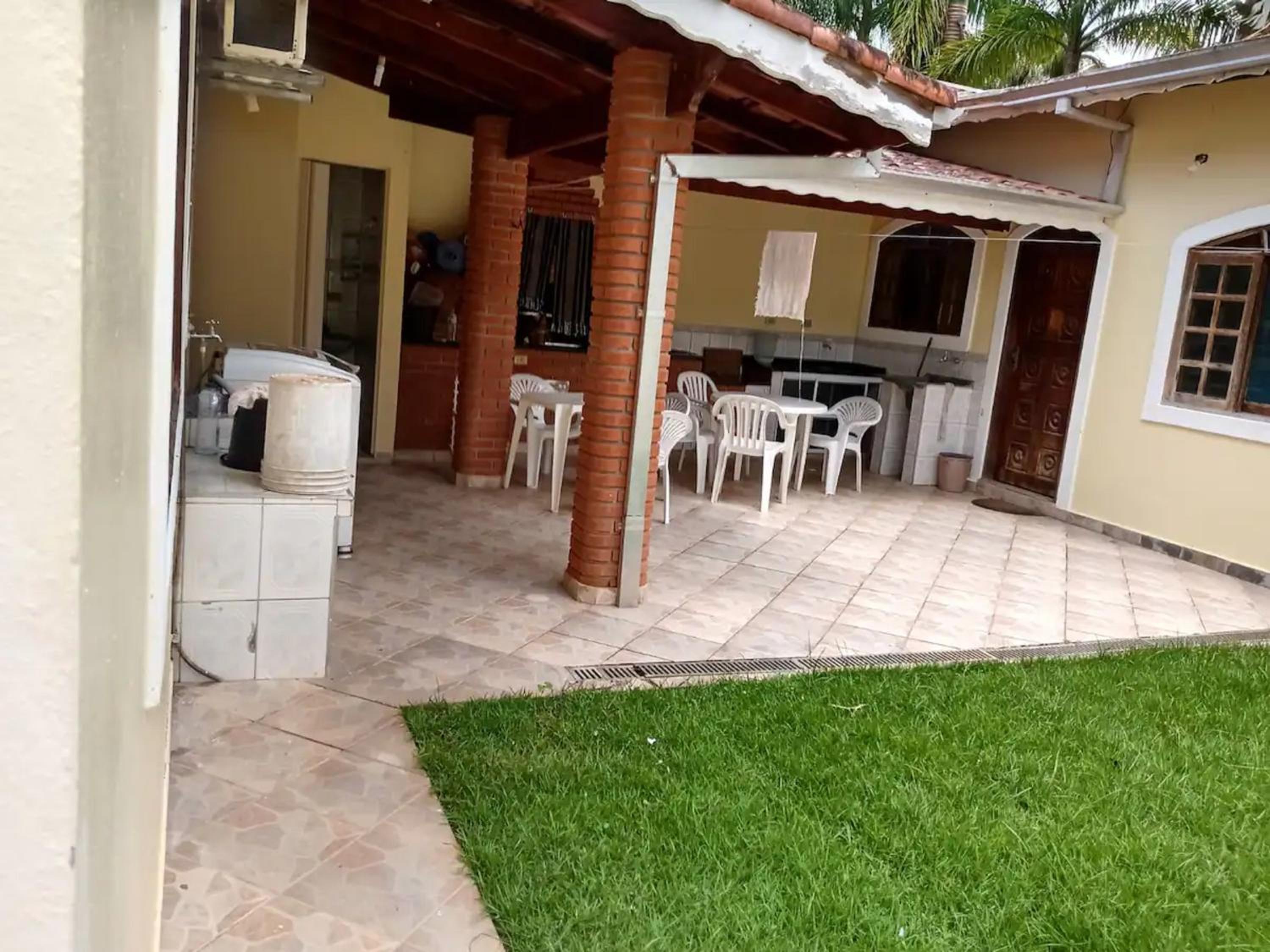 Sobrado 4 dorm Cond. Fechado Praia da Mococa Caraguatatuba