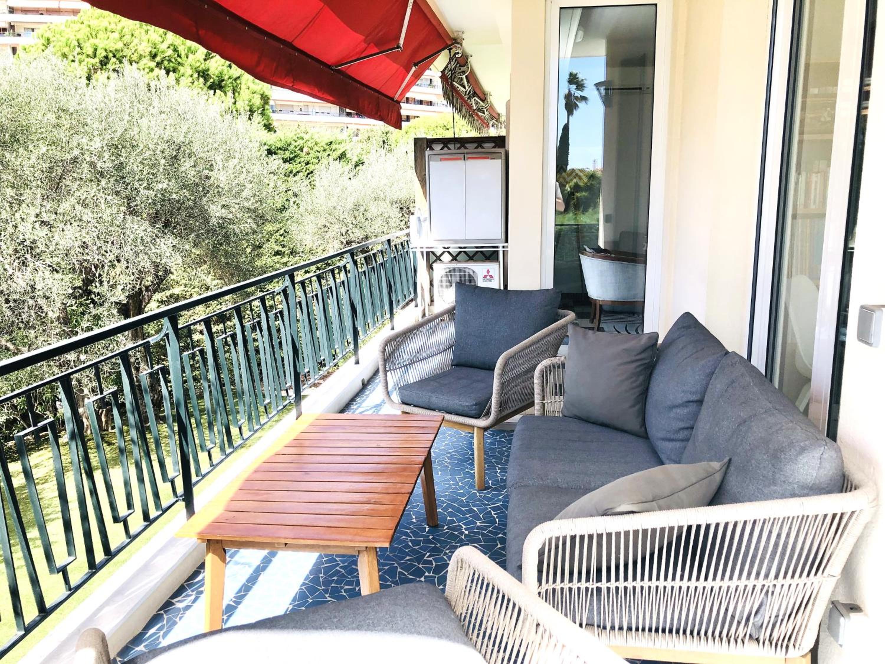 Beautiful T3 terrasse Nice photo 4