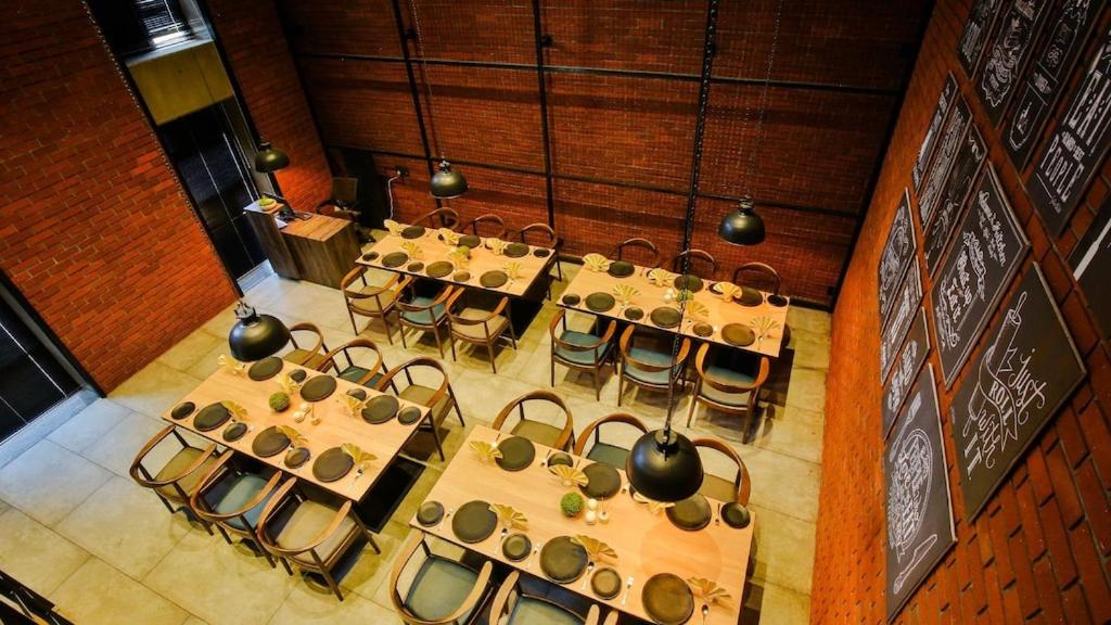 banquet hall