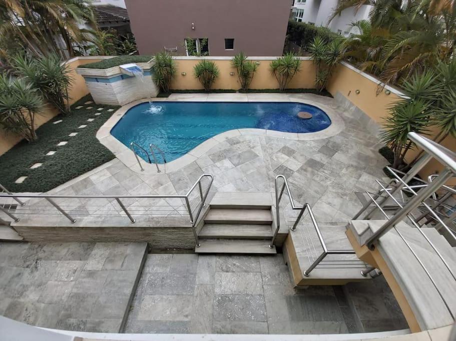 CASA COND HANGA ROA BERTIOGA 4 Func