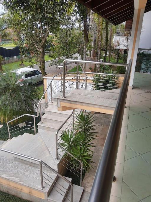 CASA COND HANGA ROA BERTIOGA 4 Func