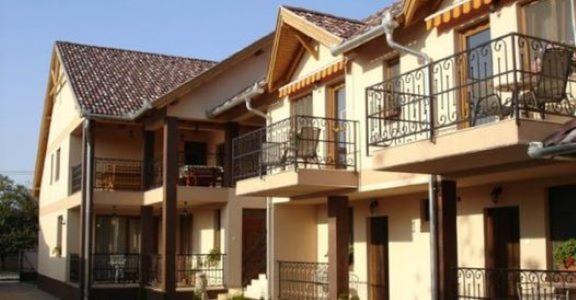 Hotel Mediterrán Apartman és Vendégház - Image 1