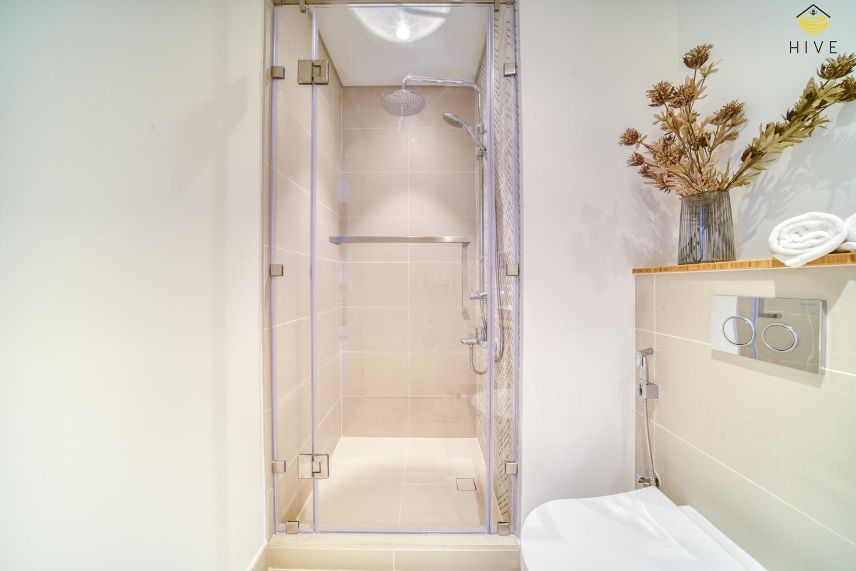Beautiful 1 Bedroom apartment in Collective 2.0
