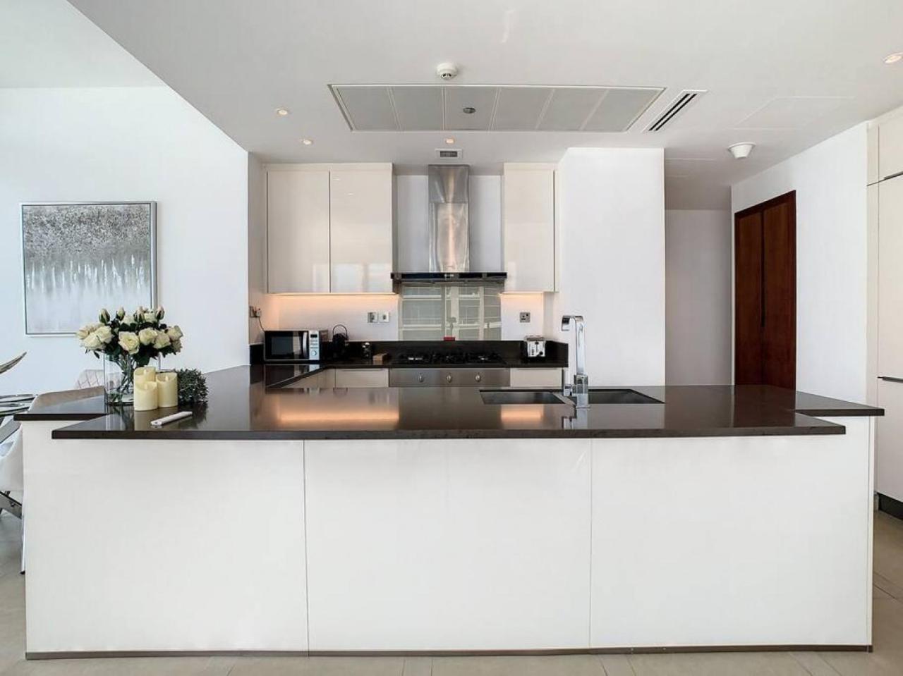 Key View - Marina Gate 1