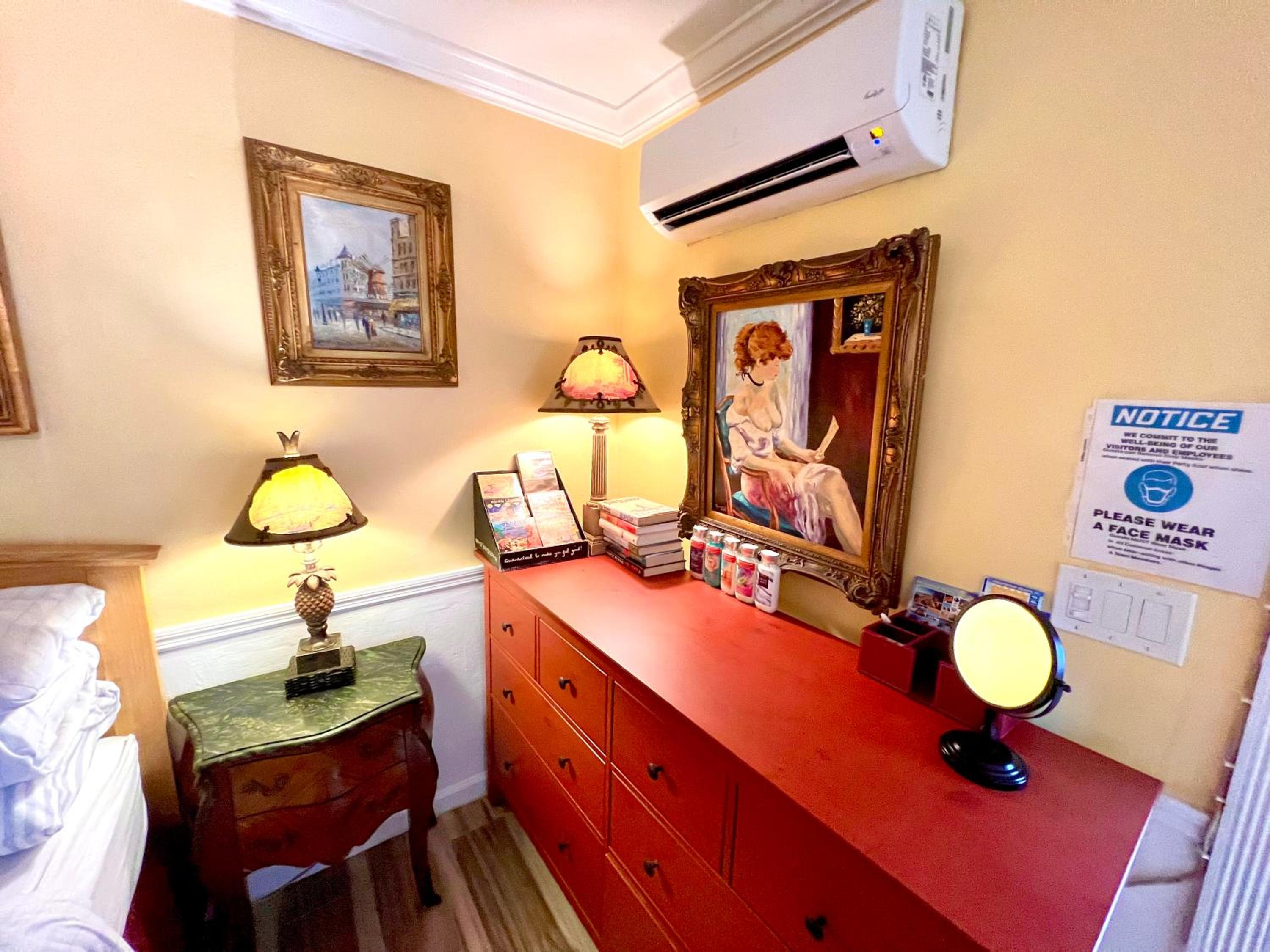 Lobby & Reception